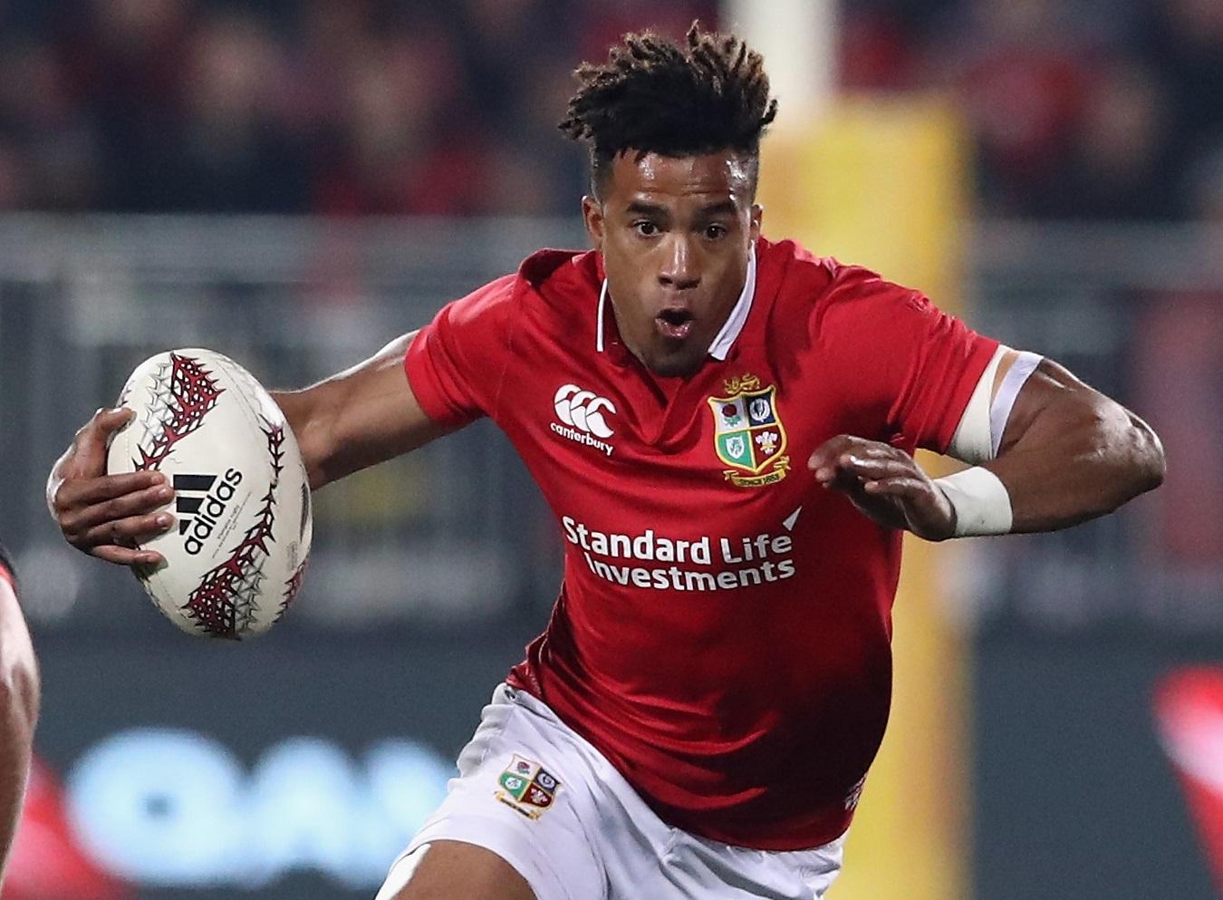 Rarely given the chance to show what he can do with the ball in hand. Chased Davies’ second kick hard to put Lowe under pressure, and disrupted the high ball when up against Reiko Ioane.