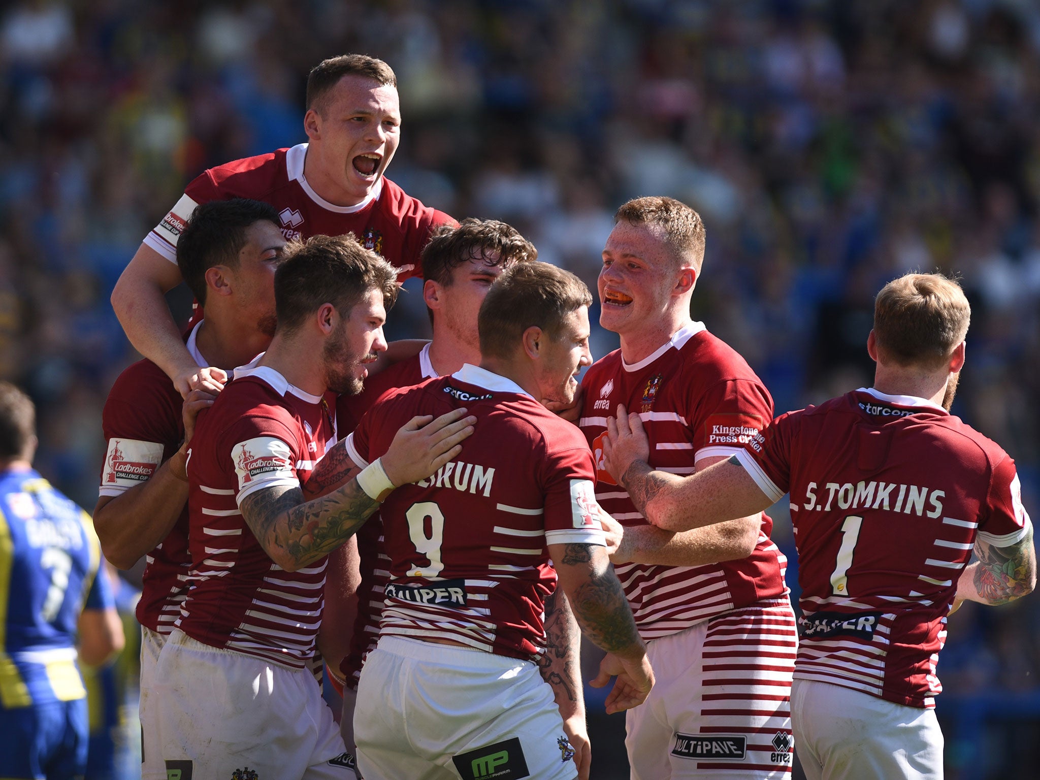 Wigan Warriors celebrate after John Bateman scores a try