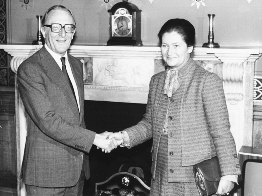 Simone Veil, then-President of the European Parliament, shaking hands with British Secretary of State for Foreign Affairs, Lord Carrington, at the Foreign Office in London, November 7th 1980