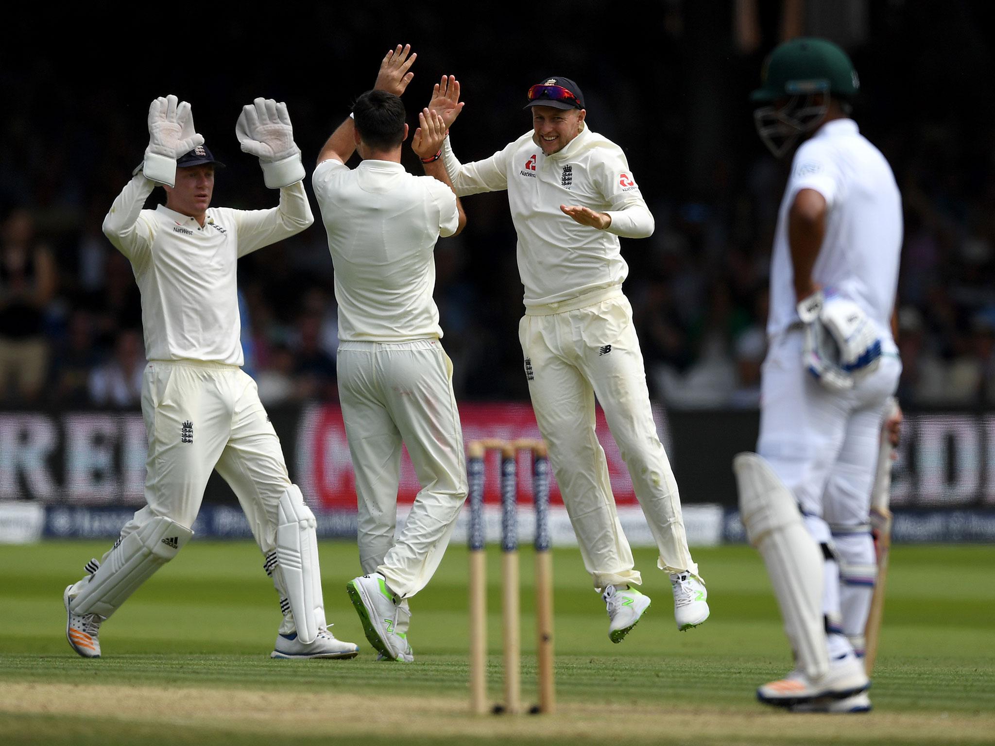 
Root starts his captaincy career with a win 