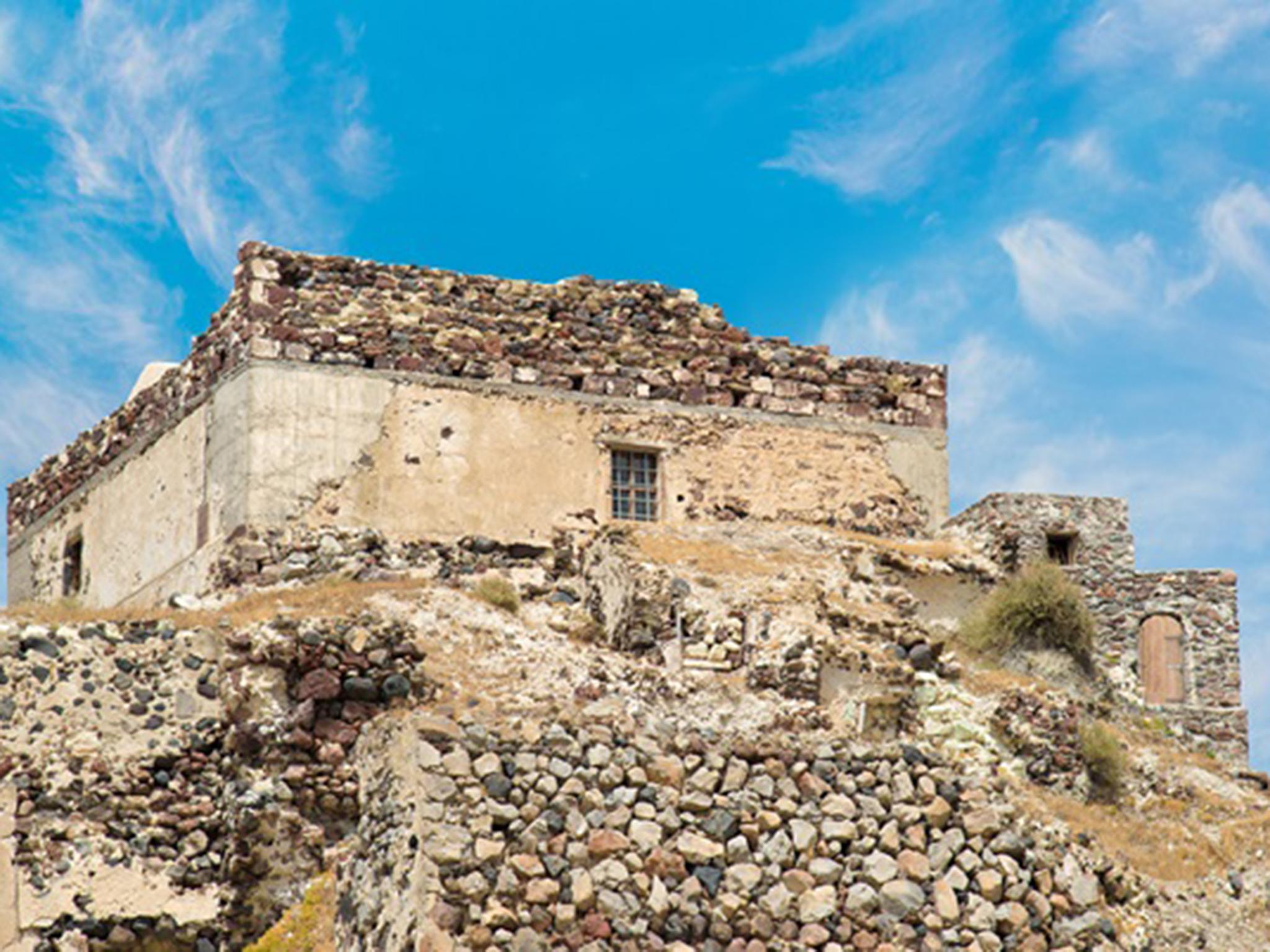 La Ponta offers amazing views of the island as well as incredible musical performances inside the building