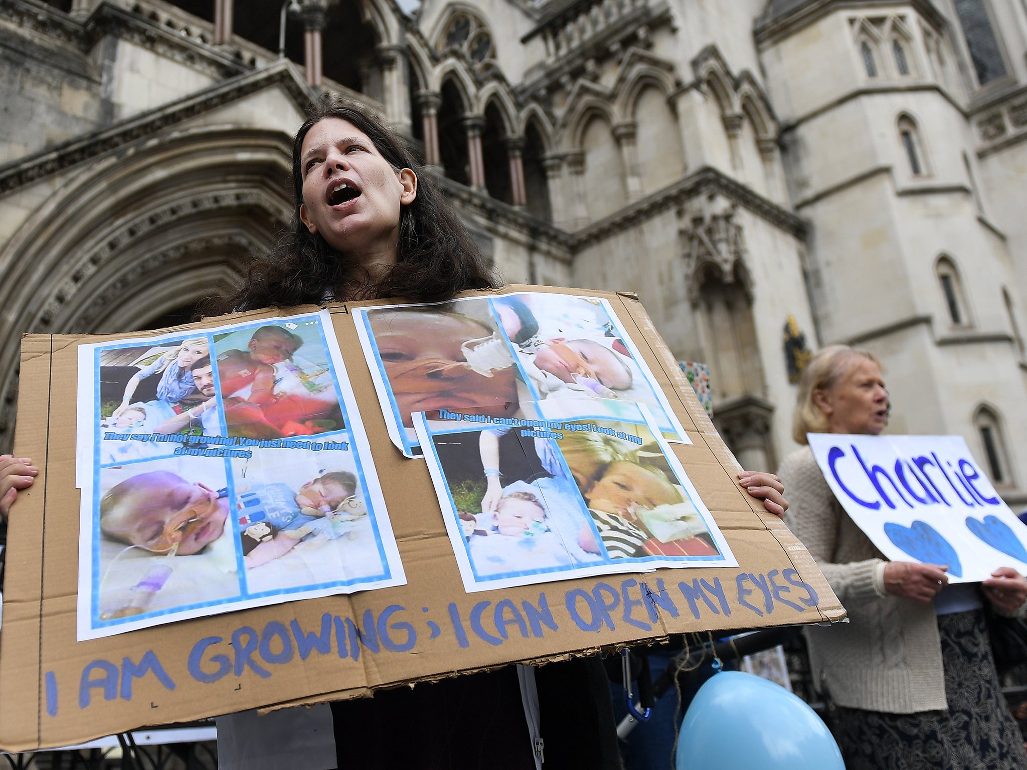 There was plenty of suspicion of the mainstream media outside the court (AFP/Getty)