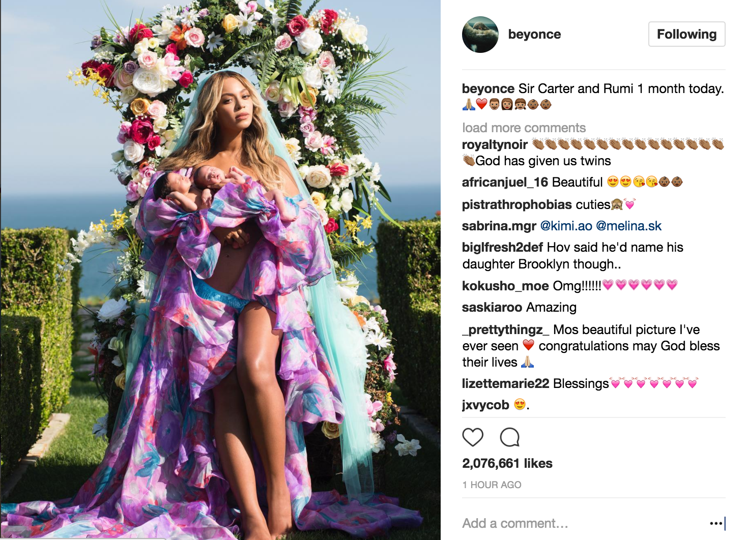 
Beyonce poses with her month-old twins Rumi and Sir Carter 
