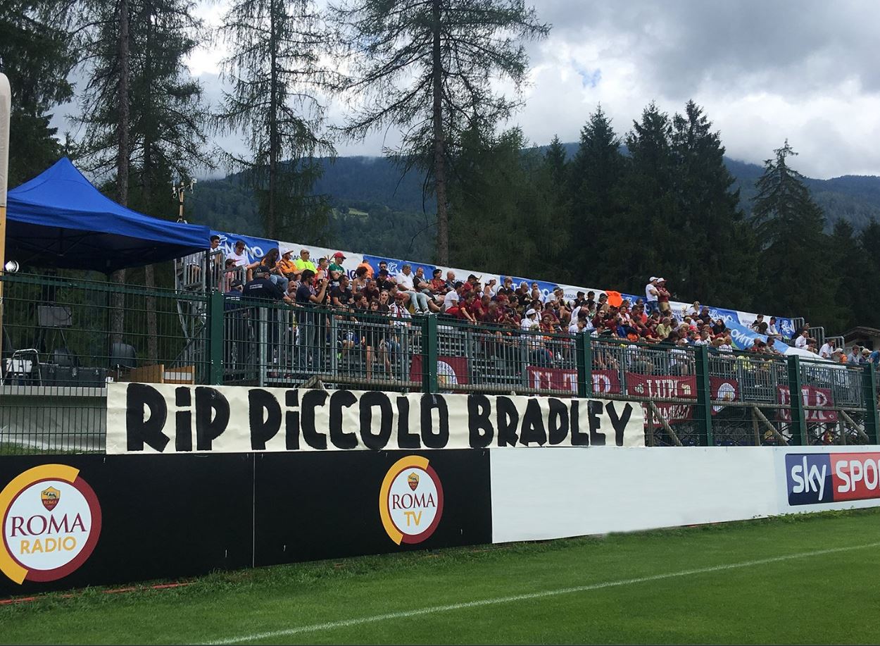 Roma fans paid their respects to Bradley at a friendly match