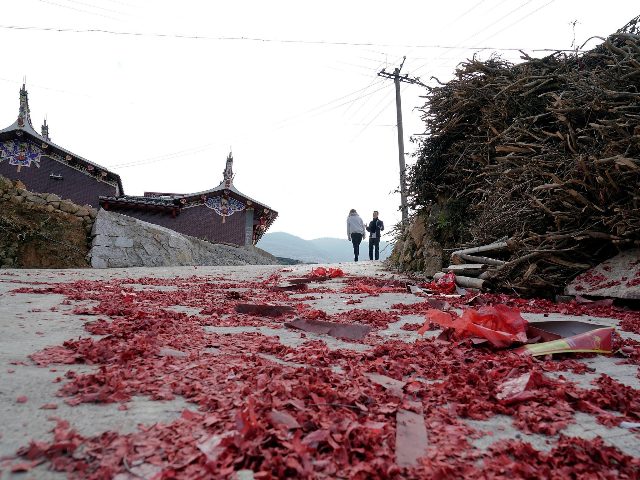 Wang Quanming and Zhao Yuqing during their Spring Festival visit to Anxi, Fujian province