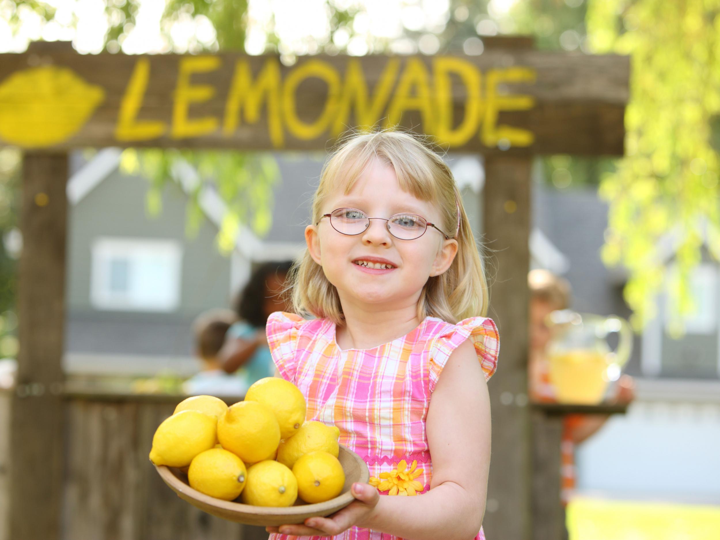 The young girl received a fine because she set up a lemonade stall without a trading permit