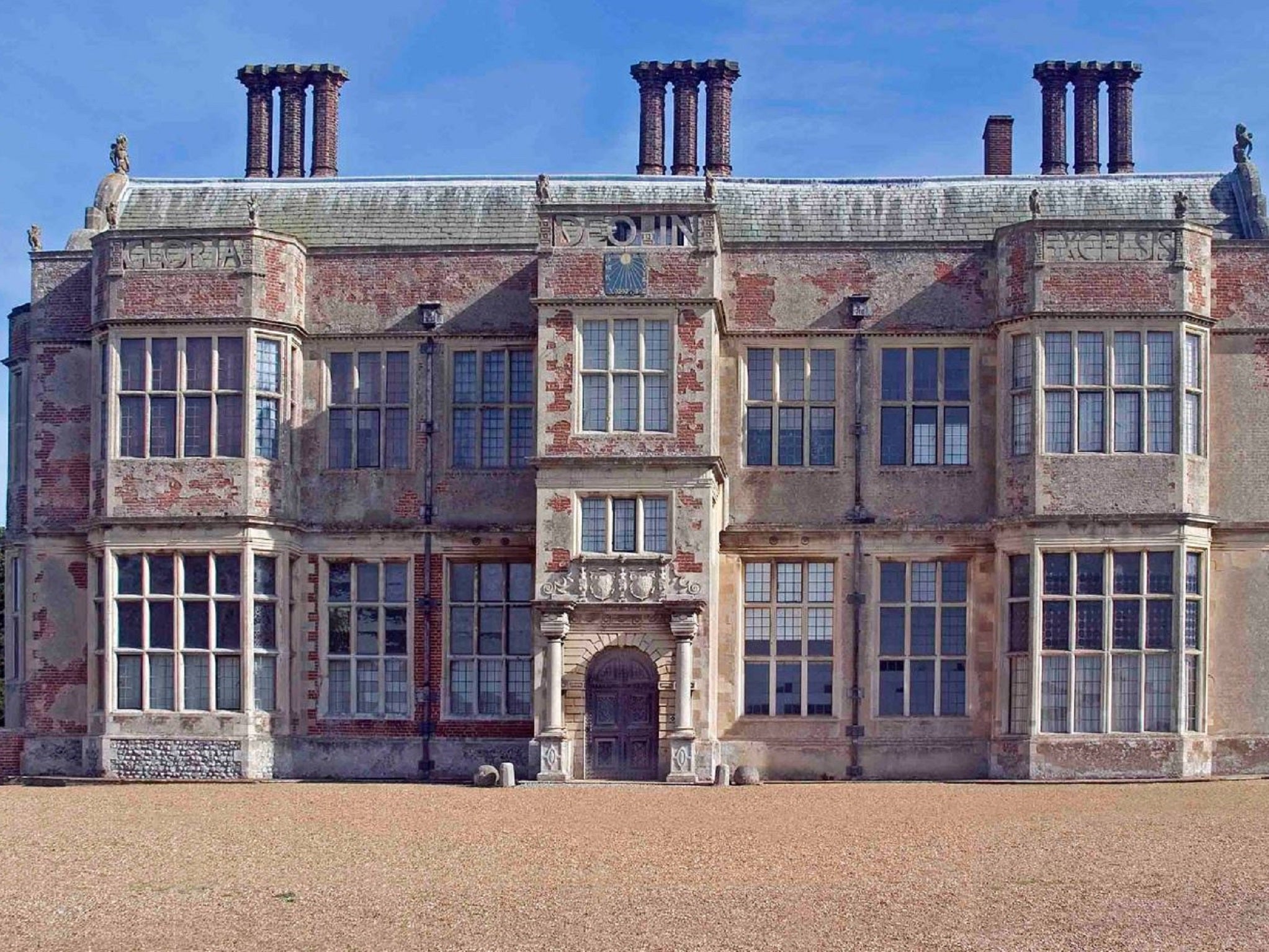 Robert Wyndham Ketton-Cremer was the last lord of Felbrigg Hall in Norfolk