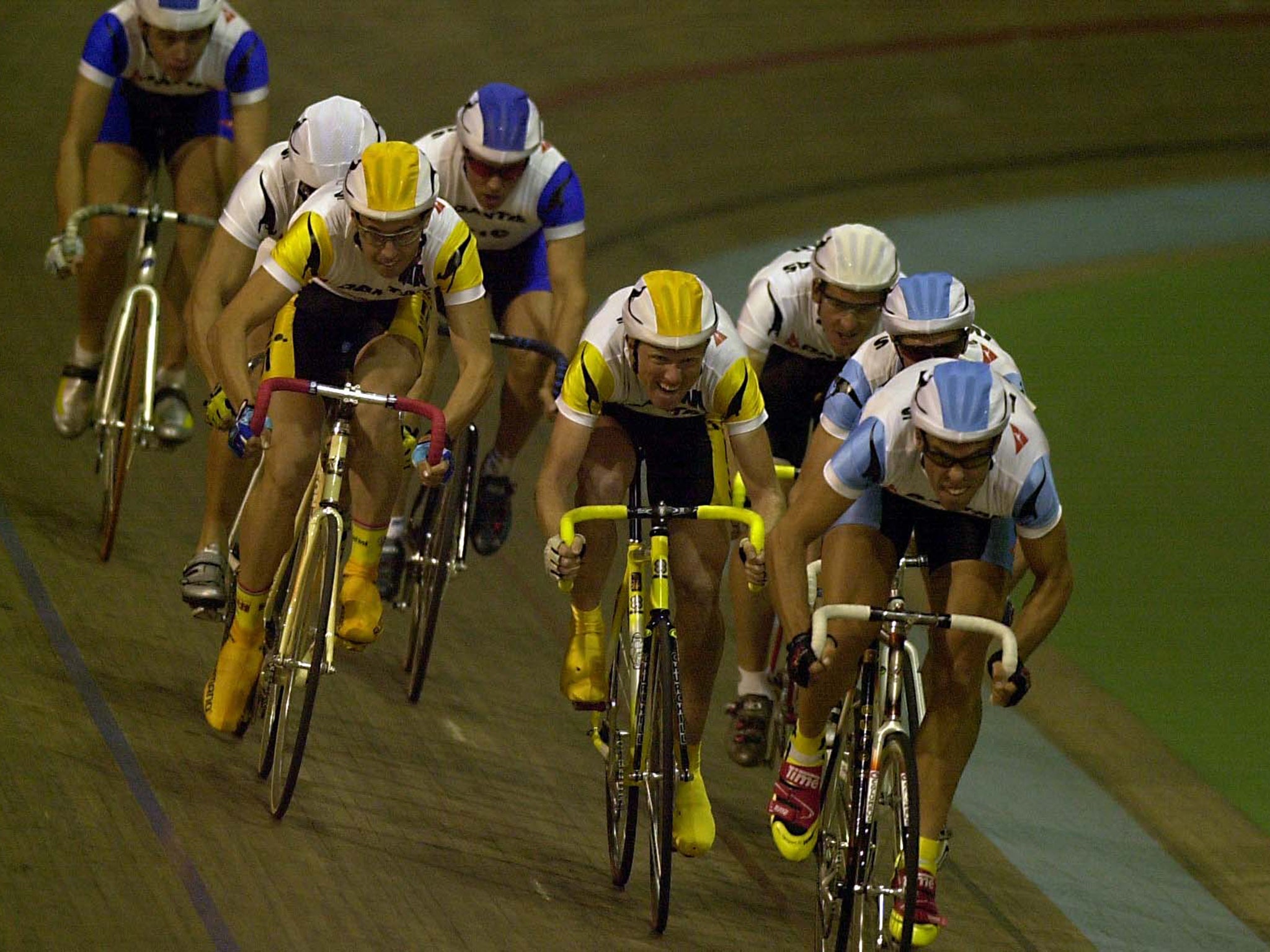 Wooldridge (front-left) competed for Australia in the team pursuit from 2002 until 2006