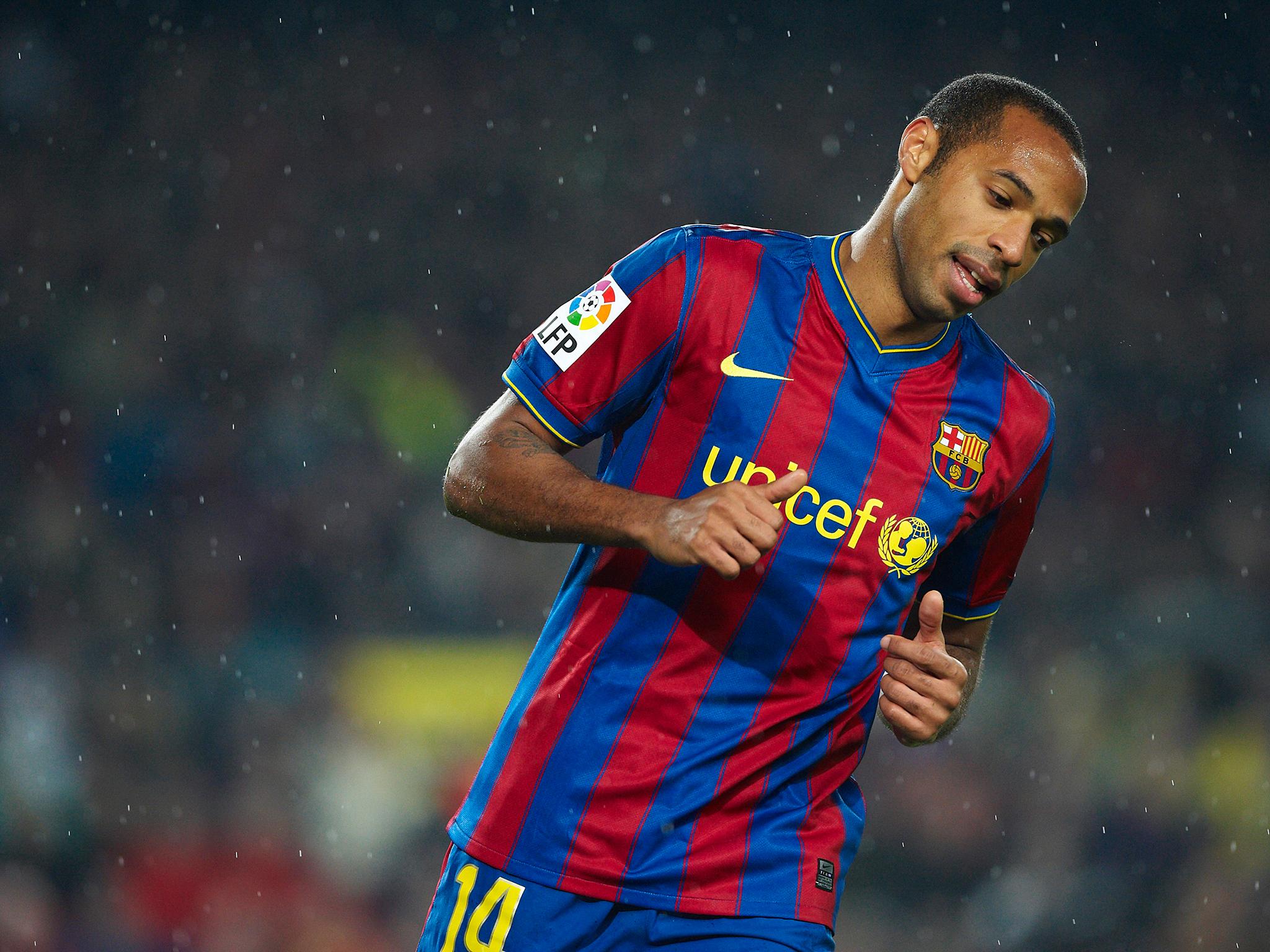 It’s said with little doubt that Henry is one of finest strikers to ever play in the Premier League. The Gunners Legend has 174 goals and 4 Golden Boots to his name. He broke Arsenal hearts when he completed a £16million signing for Barcelona.
He may have been 30 years old, but he carried on playing until 2014.