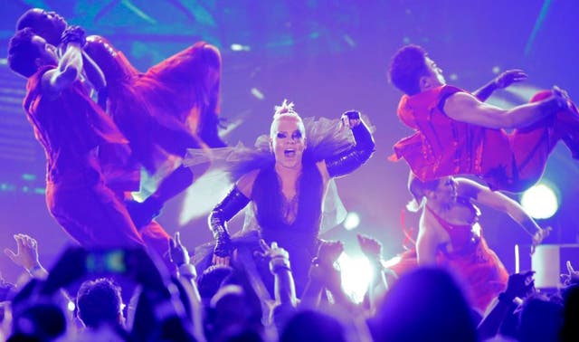 Pink performs at the 2016 Billboard Awards in Las Vegas