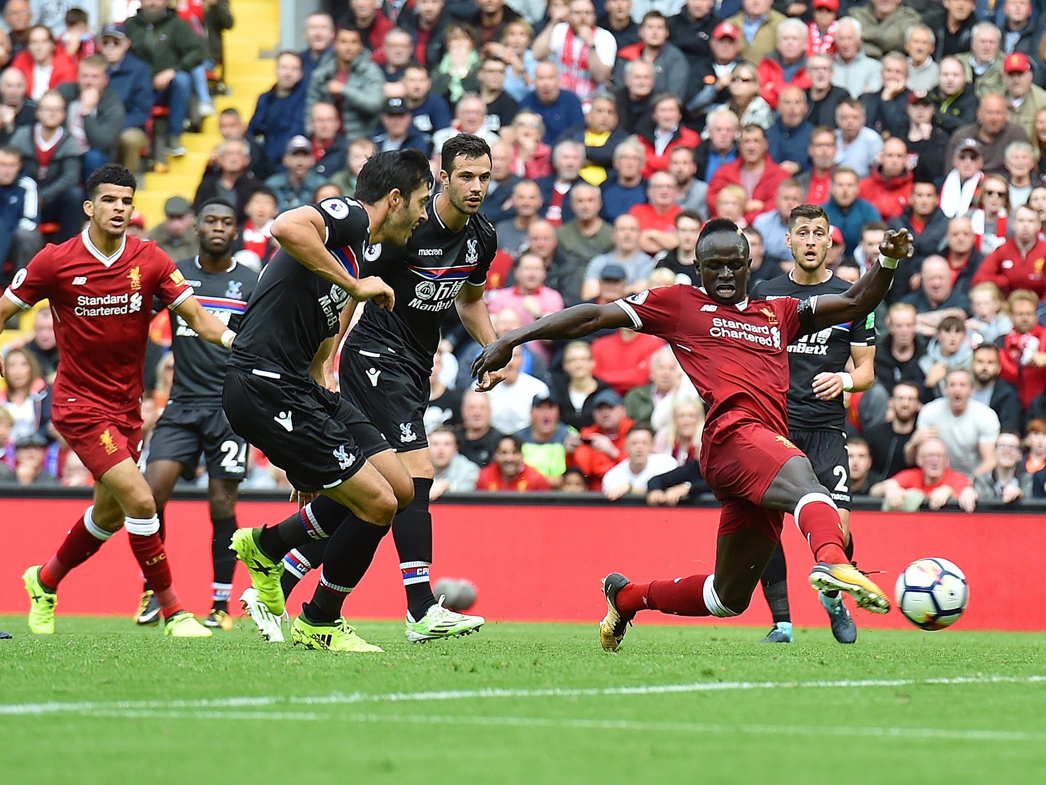 Sadio Mane nudges Liverpool ahead against Crystal Palace