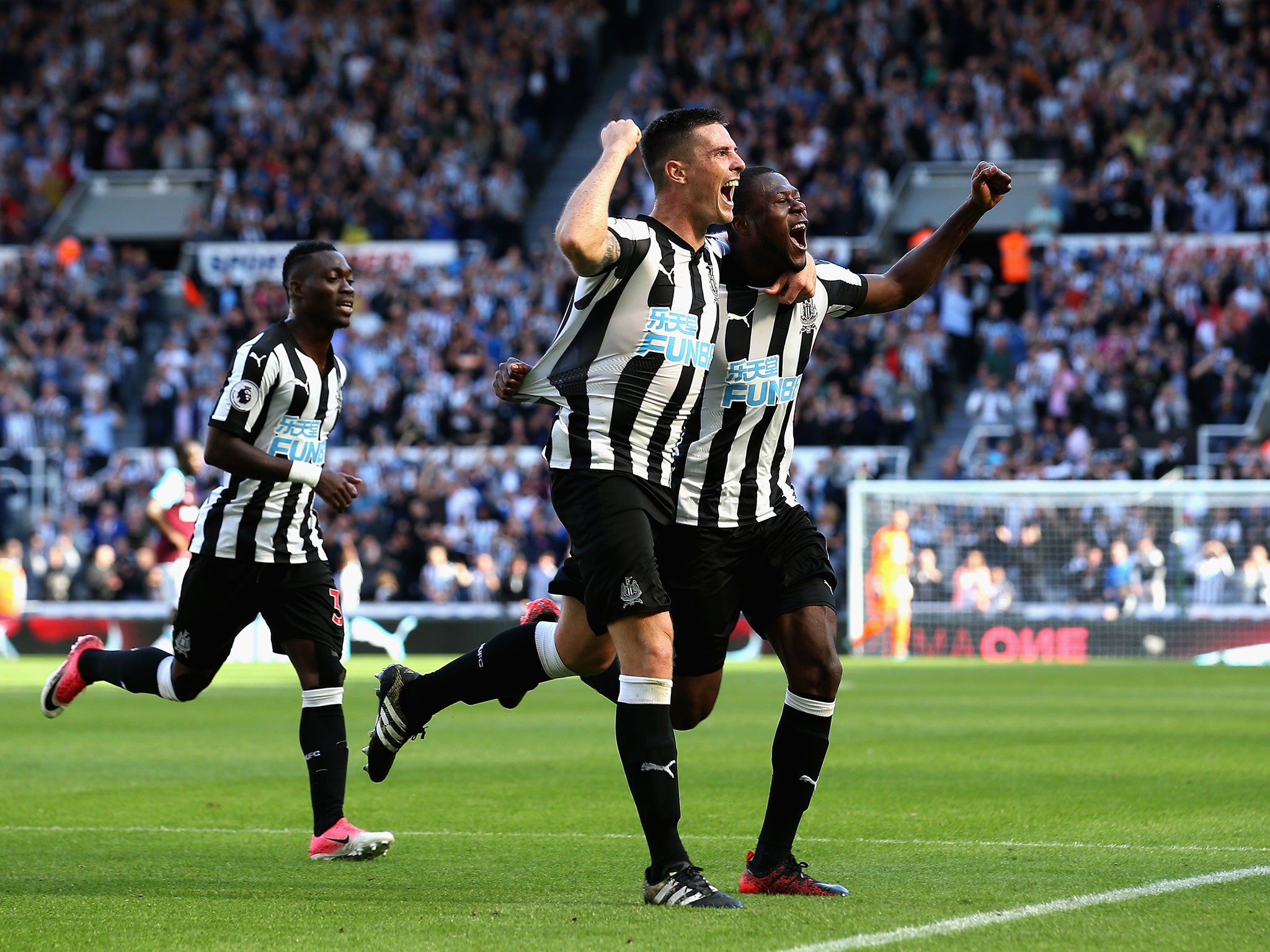 Ciaran Clark celebrates scoring Newcastle's second goal