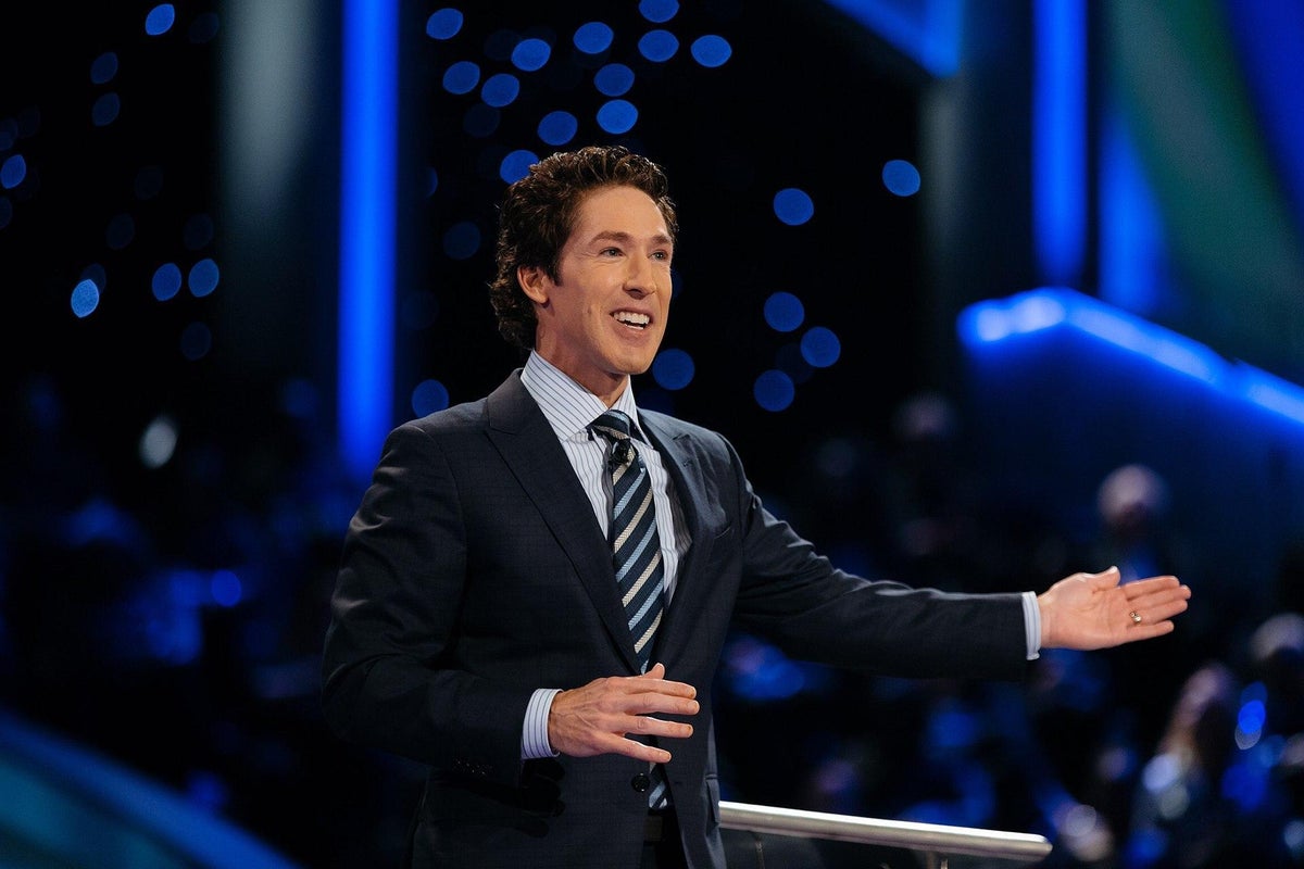 https://static.the-independent.com/s3fs-public/thumbnails/image/2017/08/29/08/joel-osteen.jpg?width=1200&height=800&crop=1200:800