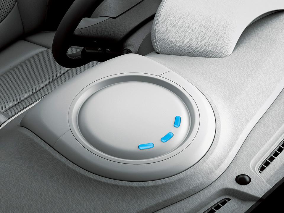 Flashing blue lights on top of the dash allow users to monitor charging from outside while car is locked