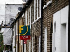 Foxtons’ profit slumps as London house market lingers ‘near historic lows’