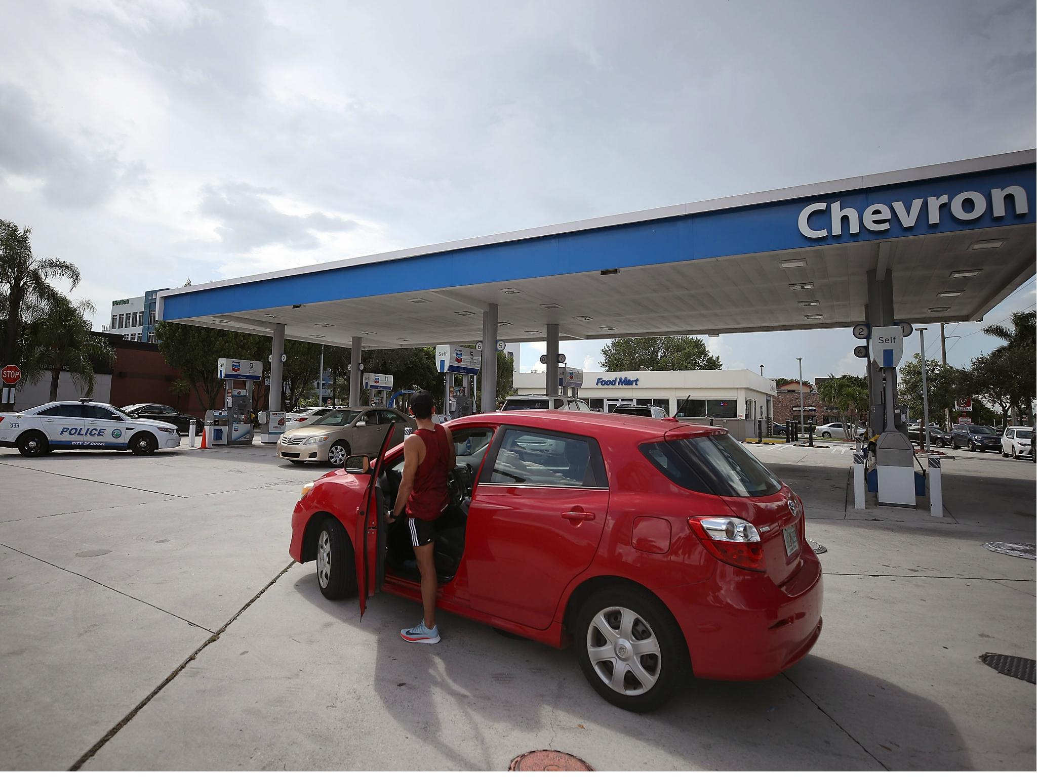 Vehicles in Florida are lined up at a gas station in hopes of getting gas to prepare for Hurricane Irma but several stations have run out