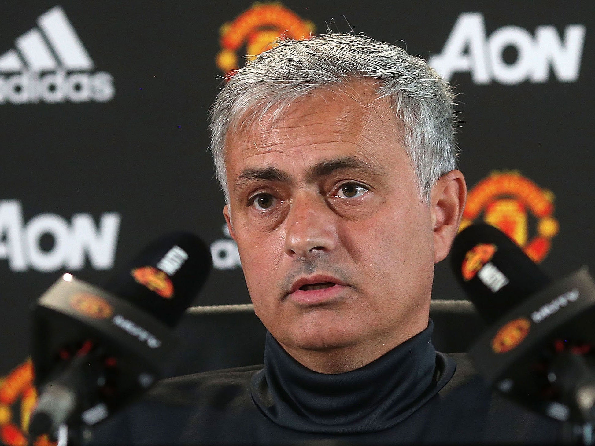 Mourinho believes English clubs are unable to prioritise the Champions League