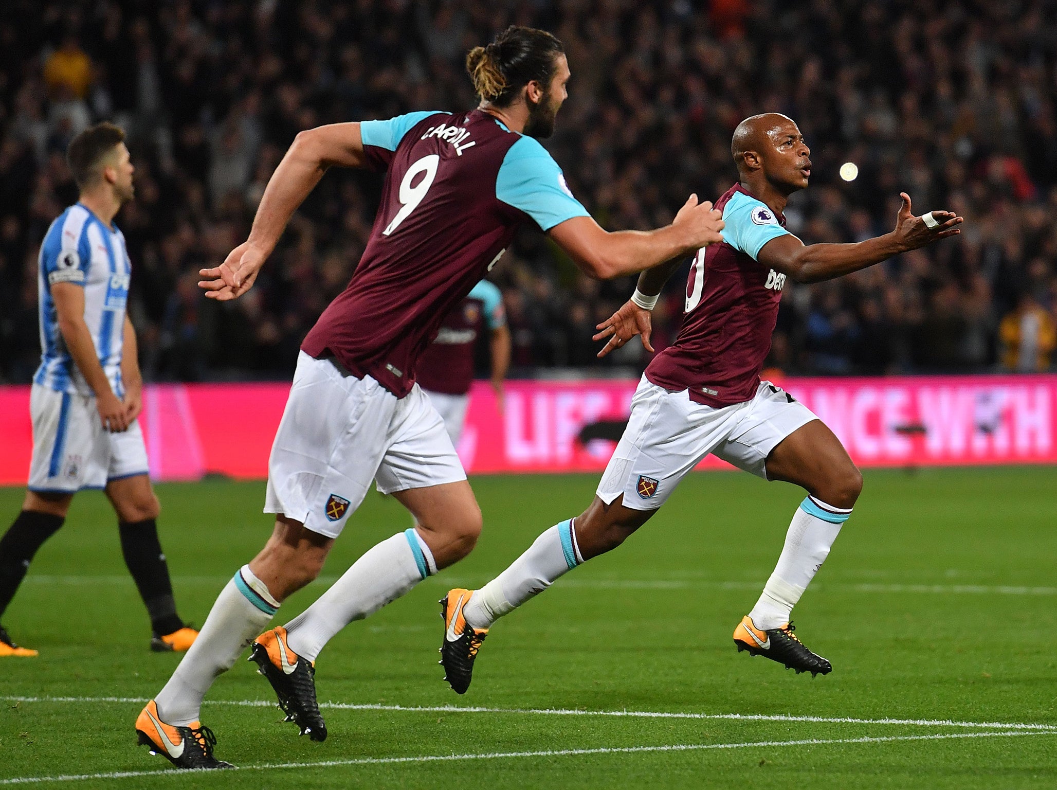 Ayew scored West Ham's second as they beat Huddersfield 2-0