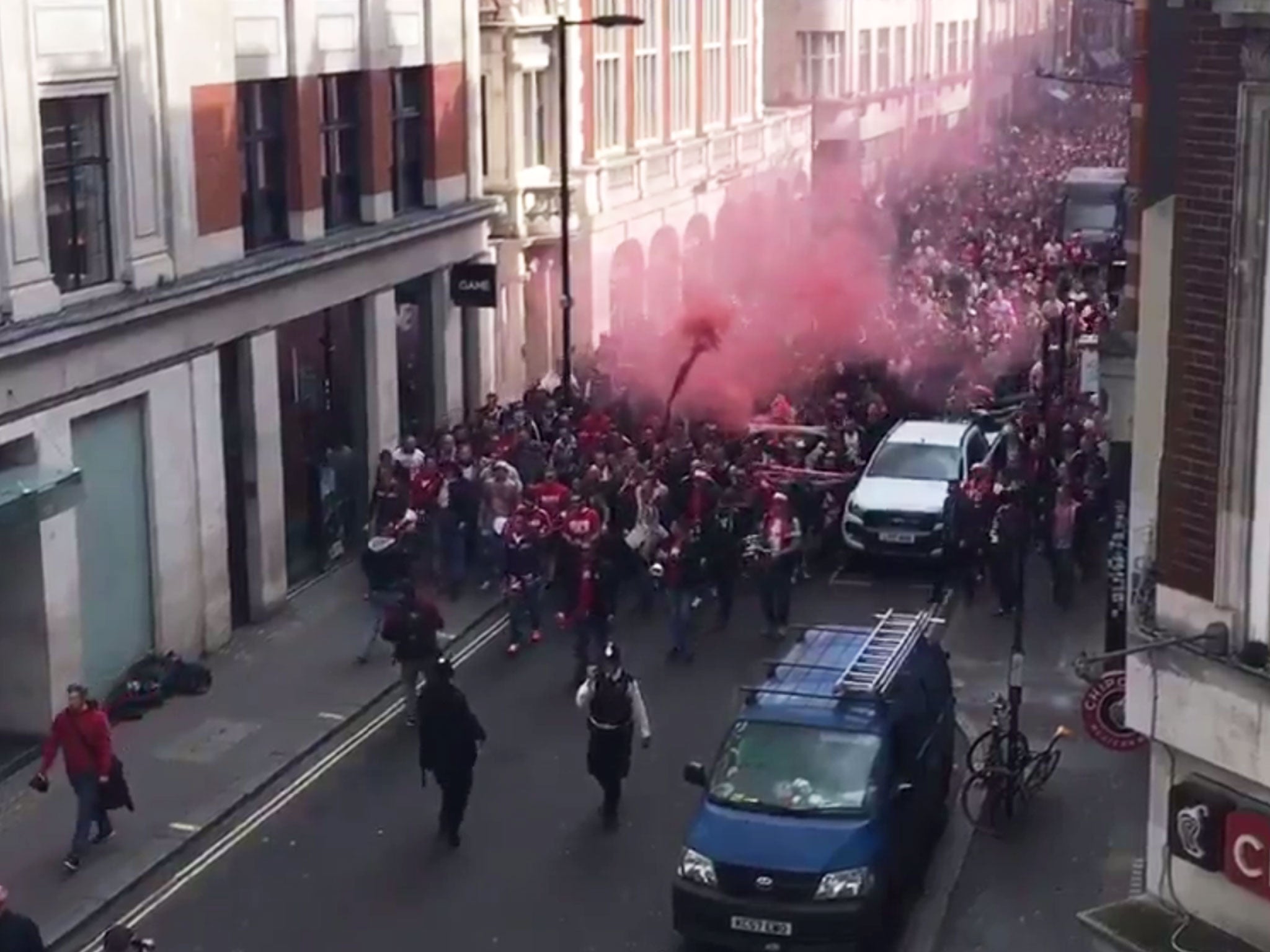 The Metropolitan Police said the group of supporters was in the area for half an hour before making their way to the Emirates Stadium