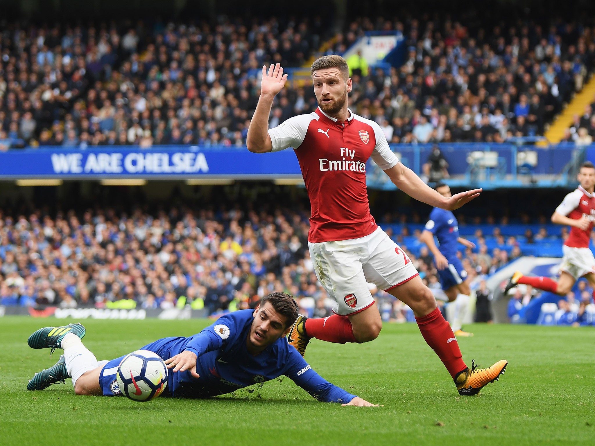 Shkodran Mustafi clashes with Alvaro Morata at the Bridge