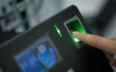 New mobile fingerprint device lets police identify suspects in less than a minute