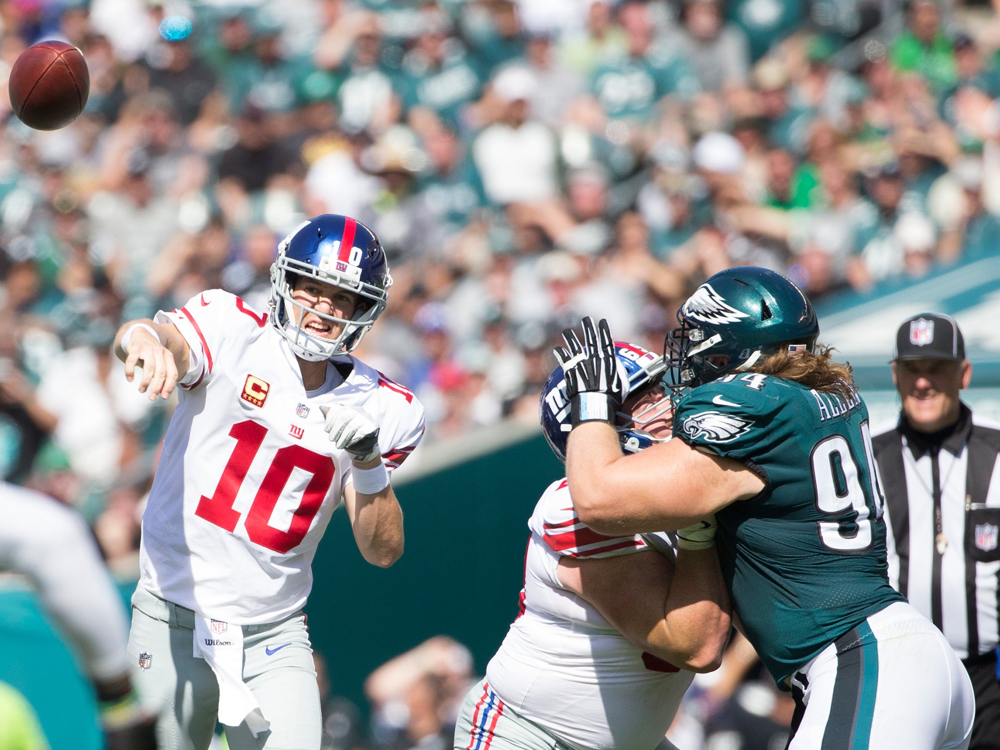 &#13;
Eli Manning's late rally was not enough to record the Giant's first win of the season &#13;