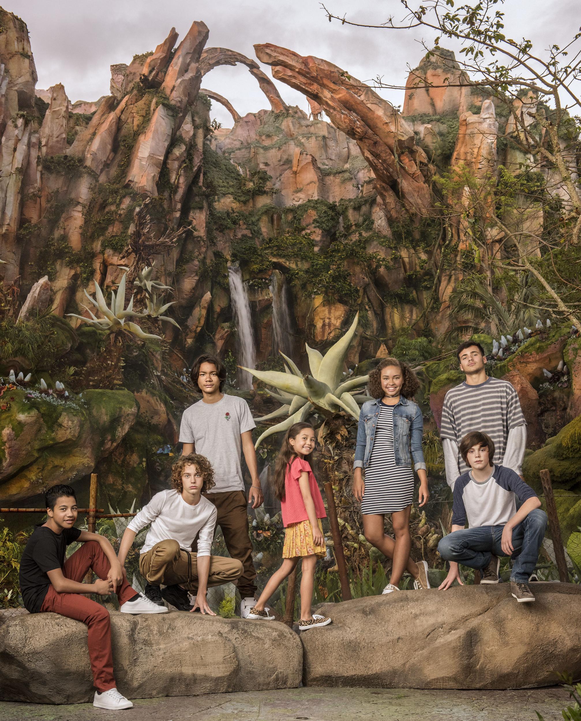 L-R: Duane Evans Jr (Rotxo), Britain Dalton (Lo’ak), Filip Geljo (Aonung), Trinity Bliss (Tuktirey), Bailey Bass (Tsireya), Jack Champion (Javier “Spider” Socorro), and Jamie Flatters (Neteyam, standing).