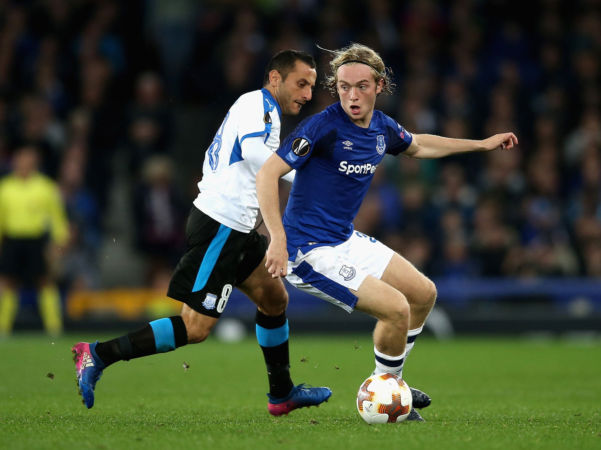 Tom Davies in action for Everton