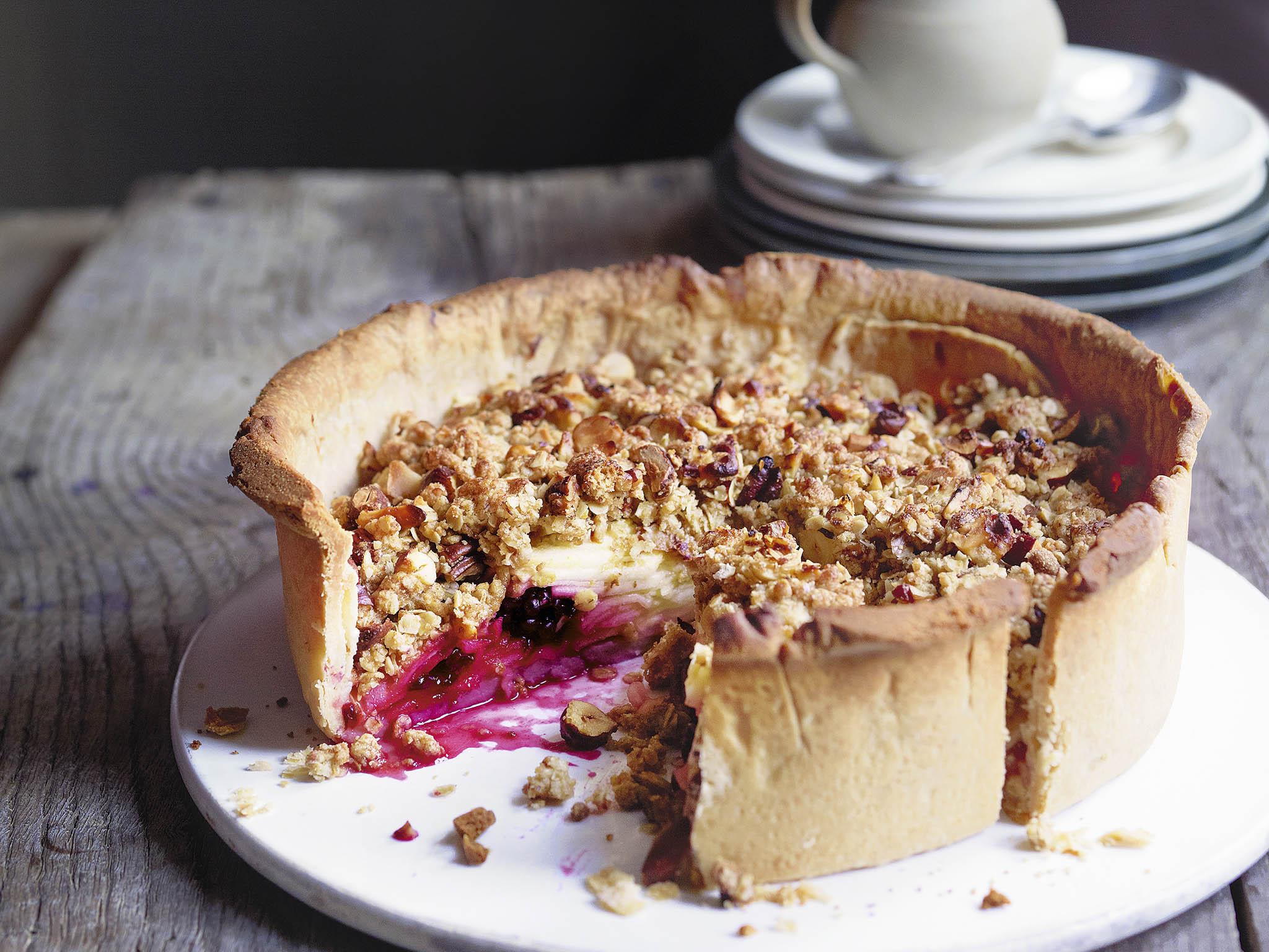 Apple and blackberry crumble pie