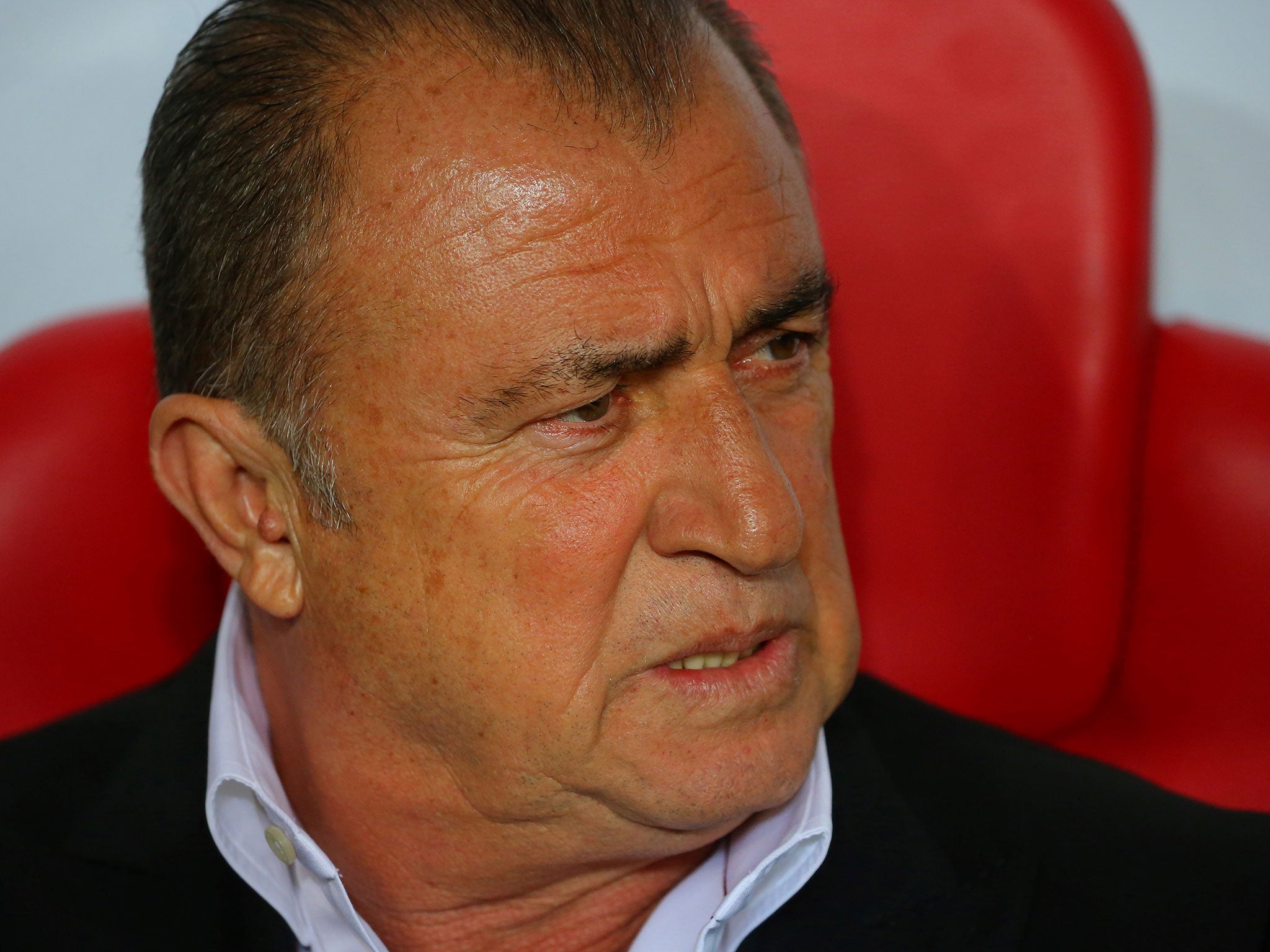 Lucescu succeeded the politically controversial Fatih Terim