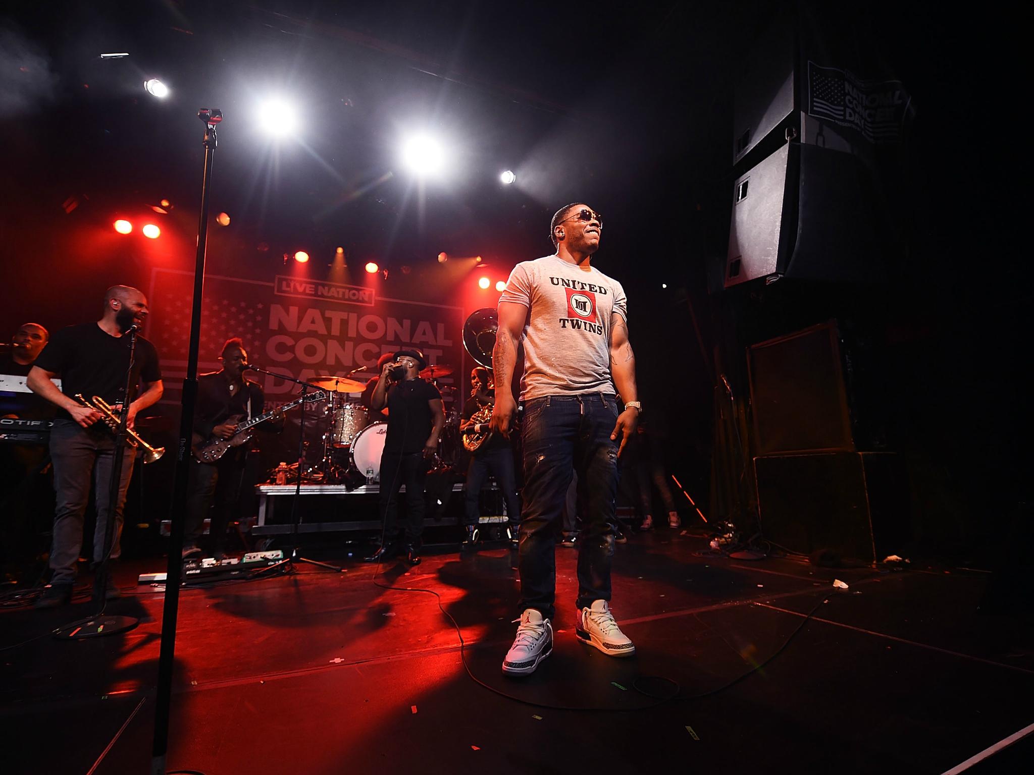 Rapper Nelly performs with the Roots on 1 May 2017 in New York City.