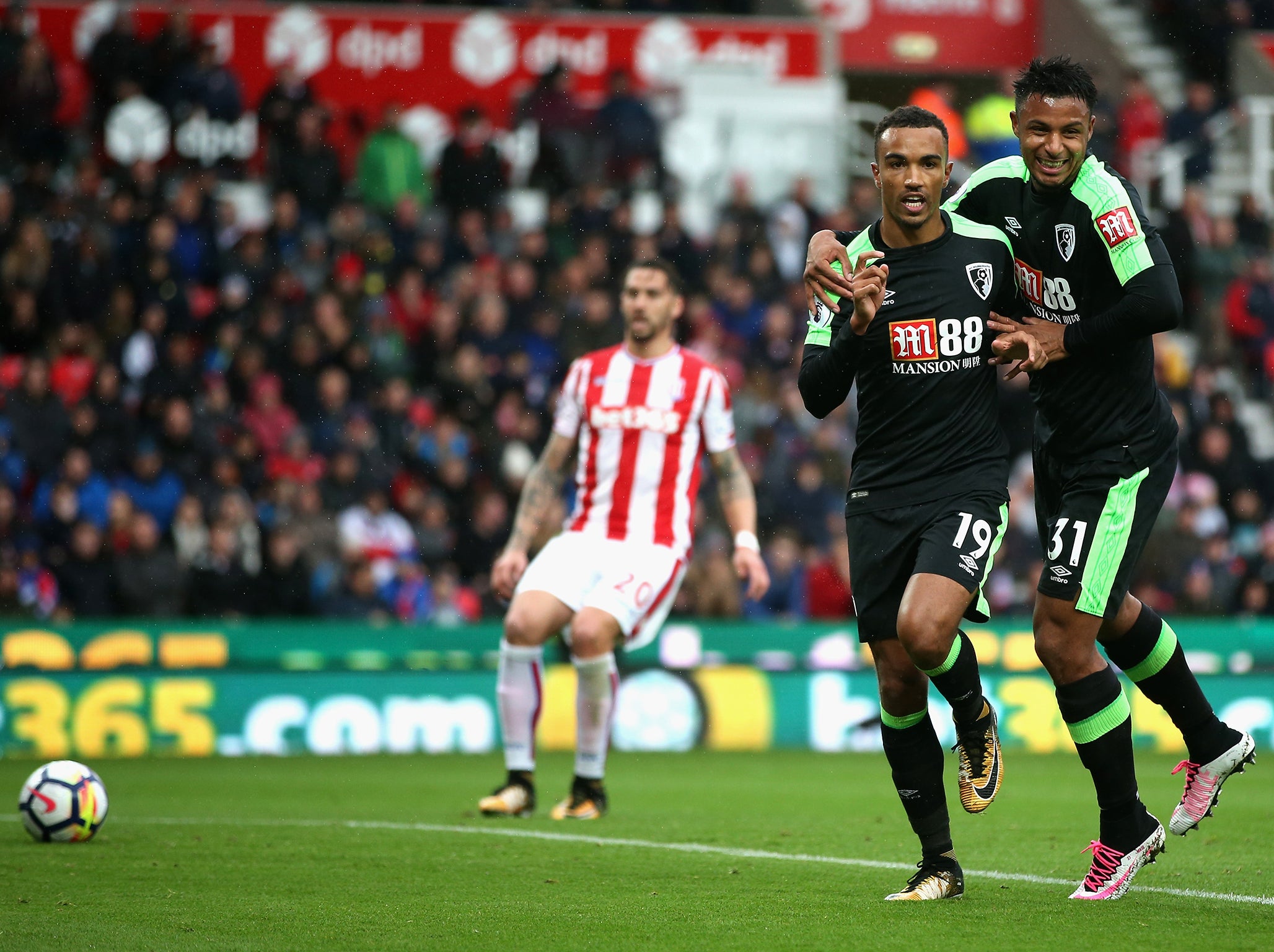 Stanislas converted from the penalty spot