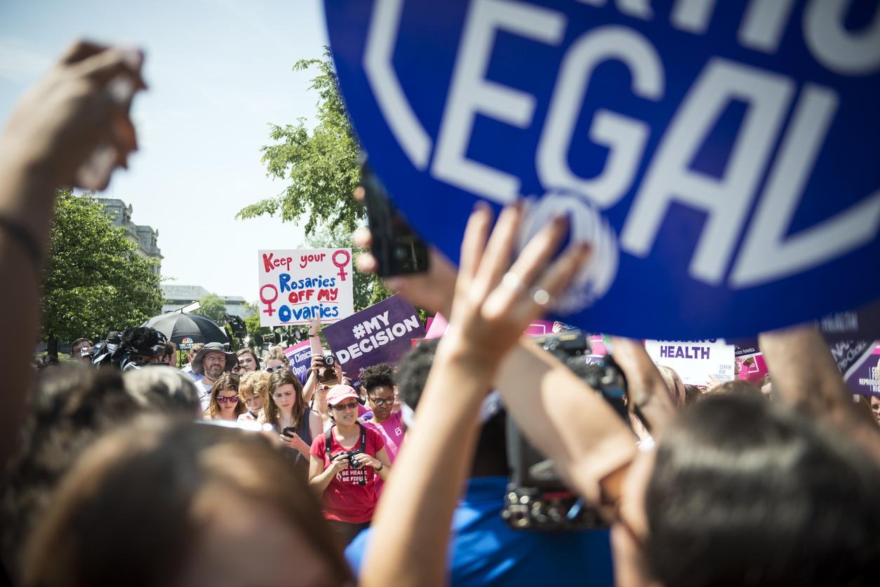 New law will create 50-metre “safe zones” outside the eight clinics in the state of Ontario, as well as pharmacies that sell pregnancy–ending pills and the homes of staff who work there