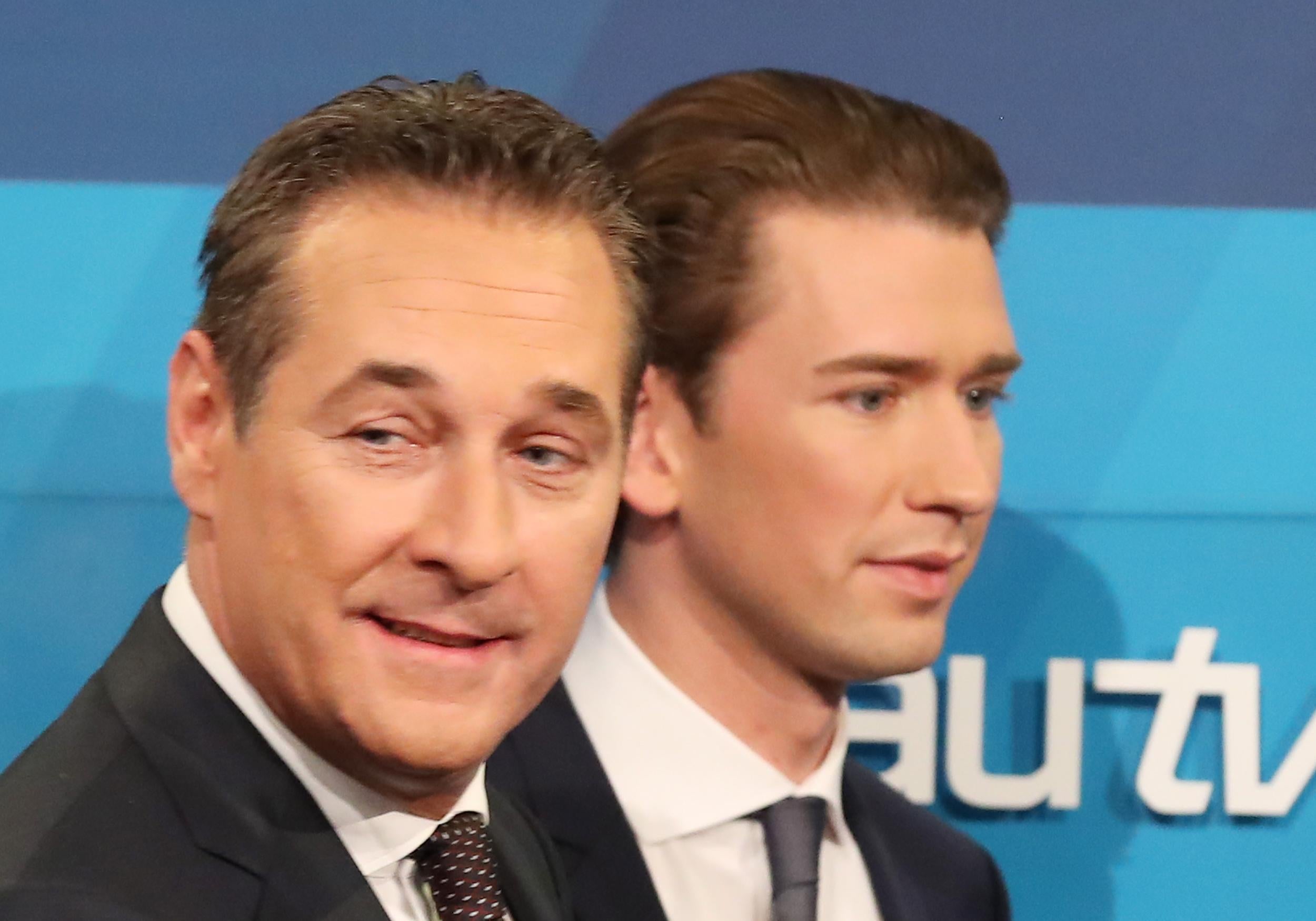 Heinz-Christian Strache of the FPO and his coalition partner Sebastian Kurz of the OVP