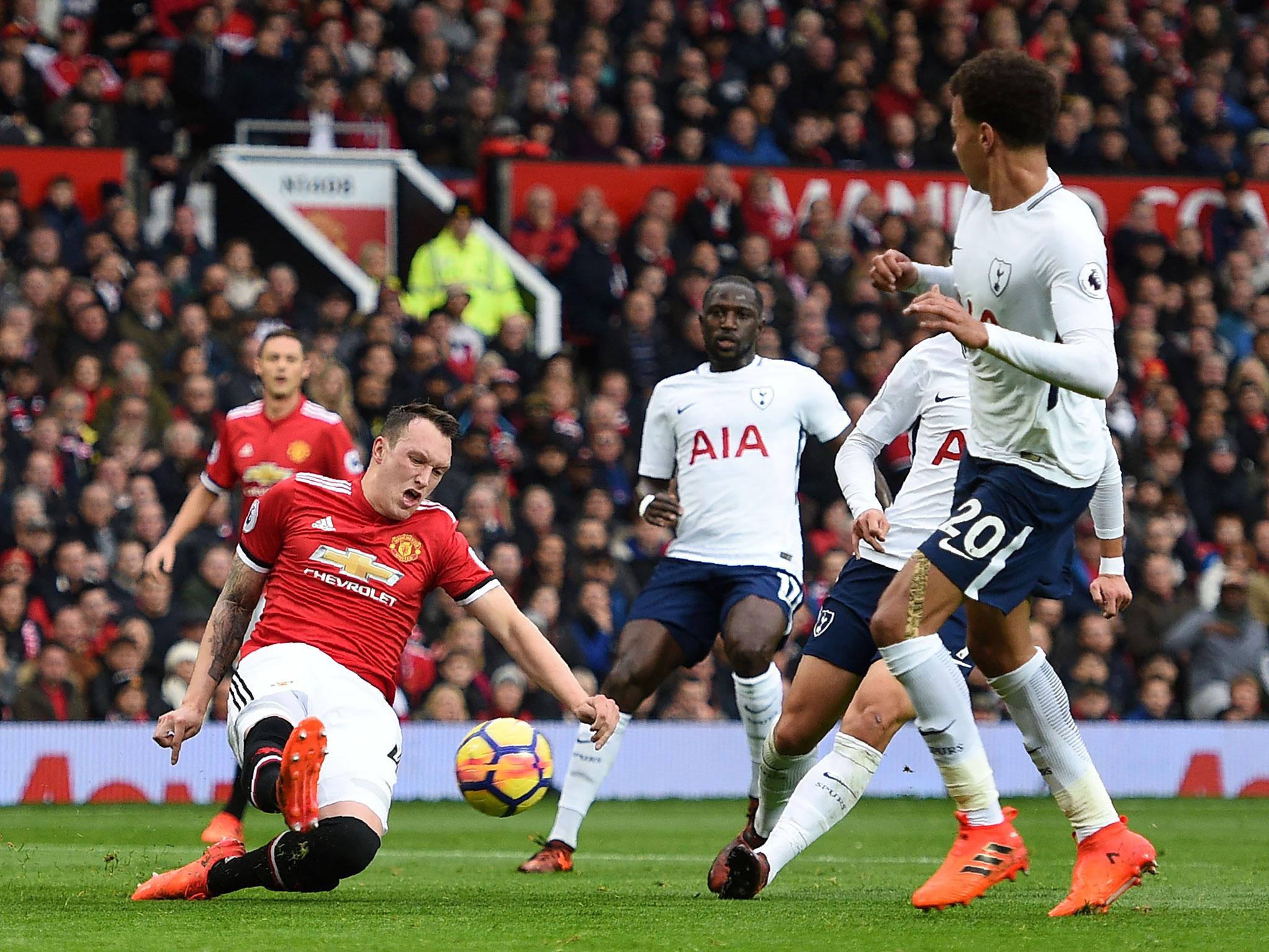 A performance that improved with time. Started the game as not overly assured and was guilty of a few misplaced passes. Clashed with his ‘keeper to hand Sissoko a chance of goal in the first half. His second 45 minutes were much better.