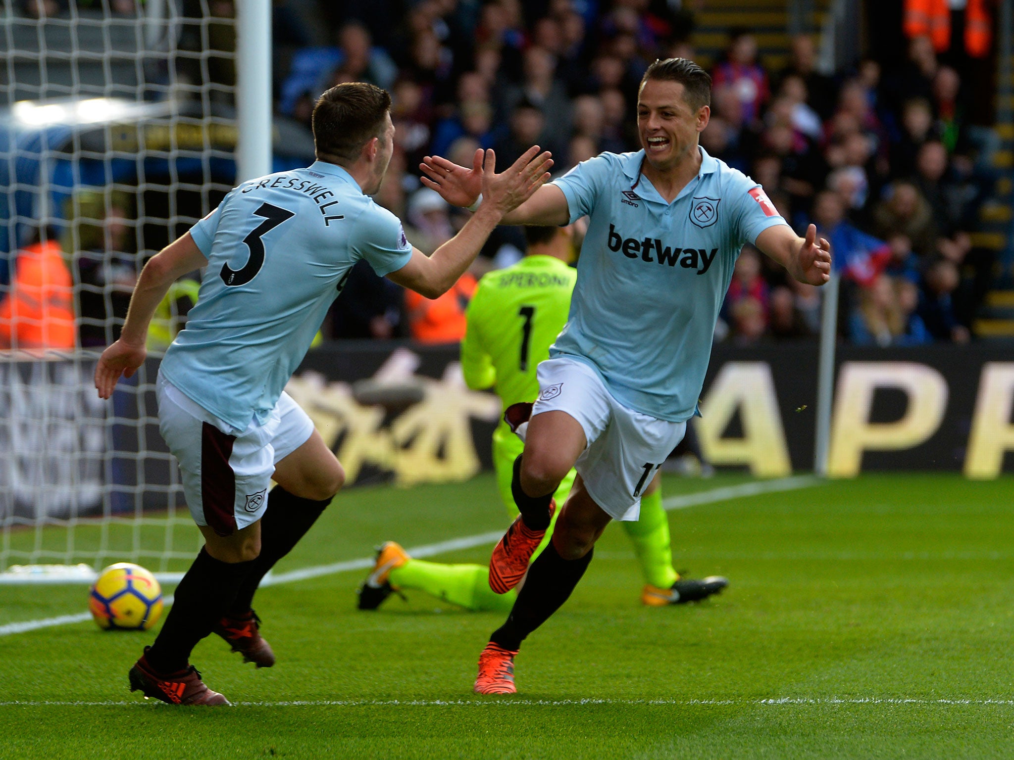 Javier Hernandez opened the scoring at Selhurst Park