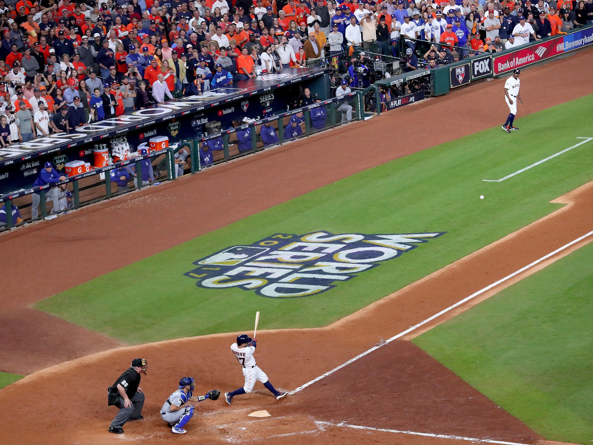 Astros star Jose Altuve smashes a home run in their crucial game five victory