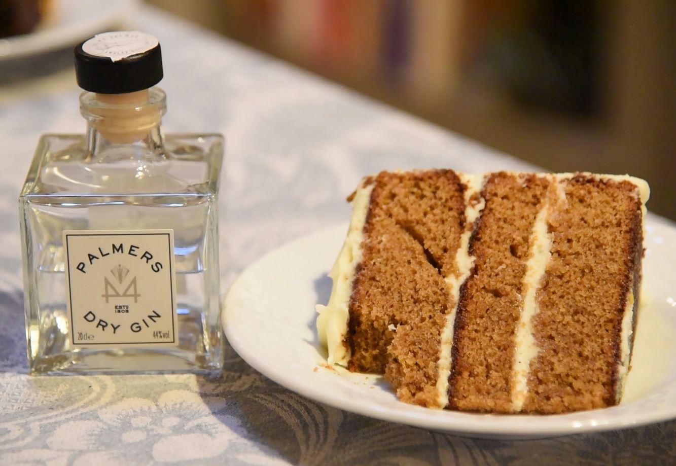 Gin and ginger cake