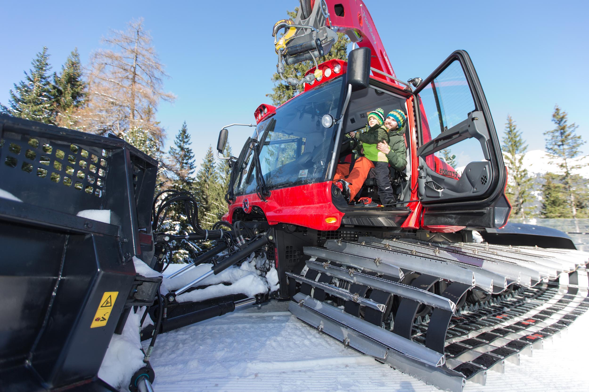 PistenBully, grooming machine