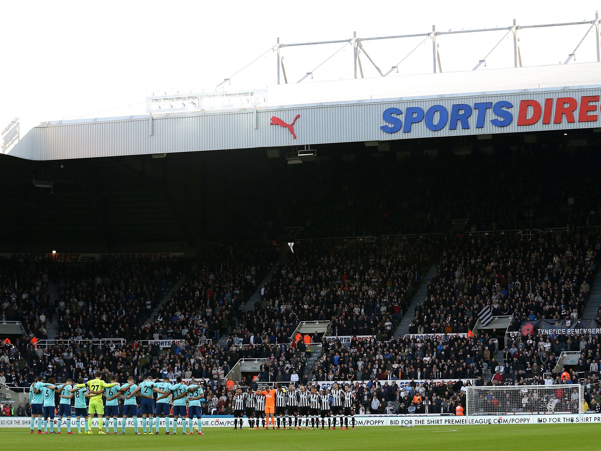 &#13;
St James' Park observes a minute's silence &#13;