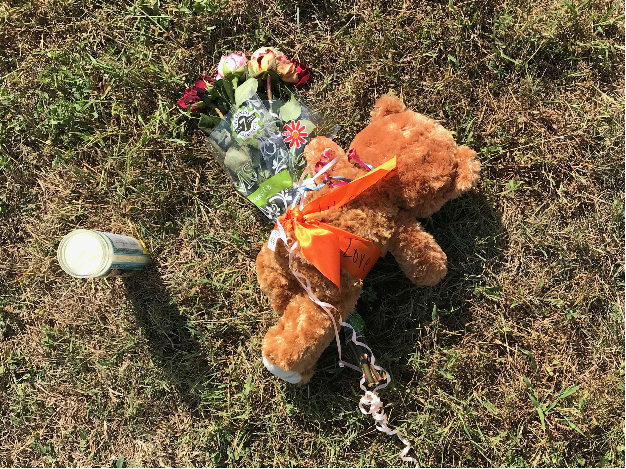 An impromptu memorial has popped up outside a gas station in Sutherland Springs