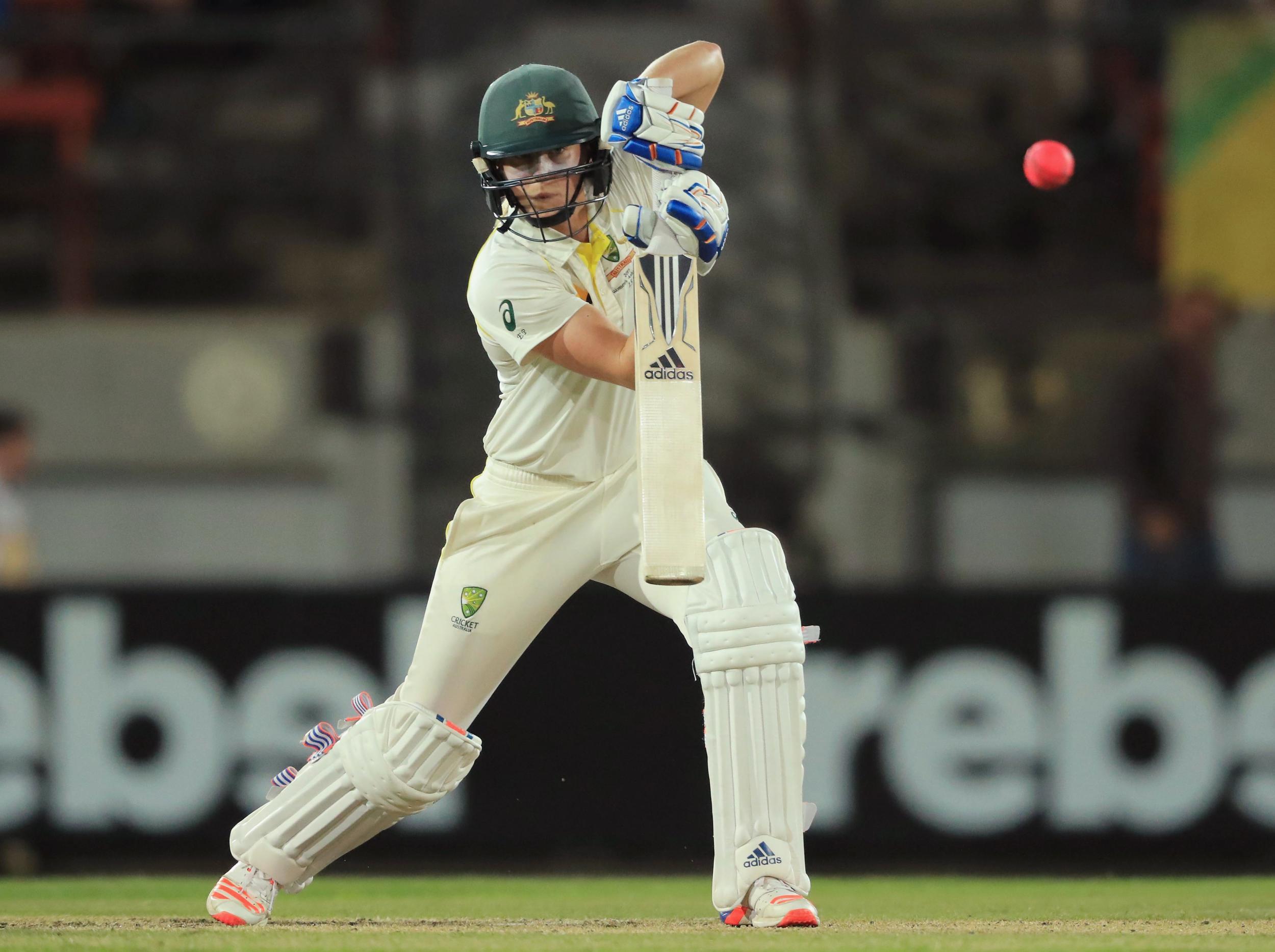 
Perry's impressive innings wrested momentum back for the hosts 