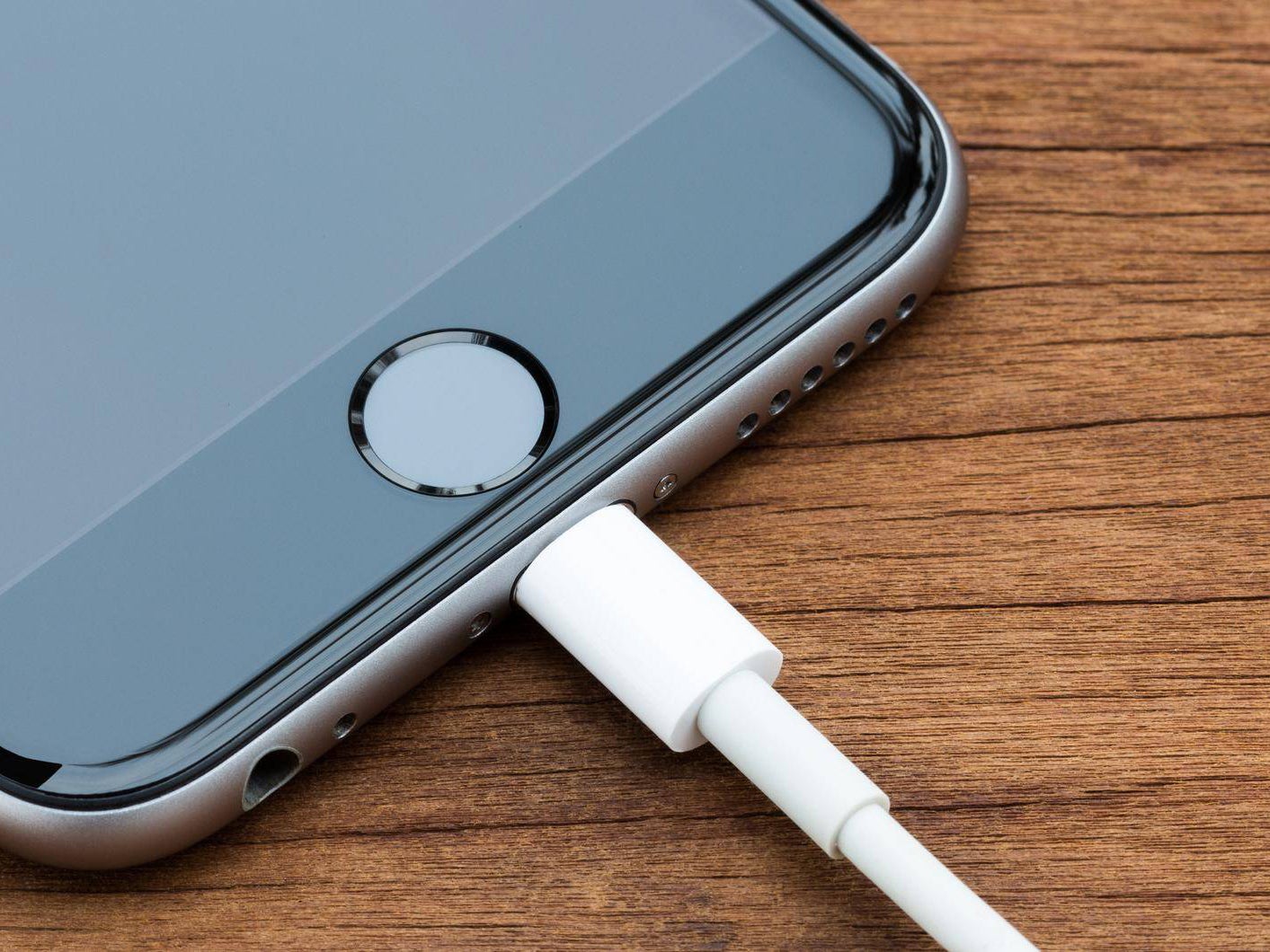 Consumers who have had their iPhones throttled can regain higher levels of performance by replacing their battery, which costs up to £79