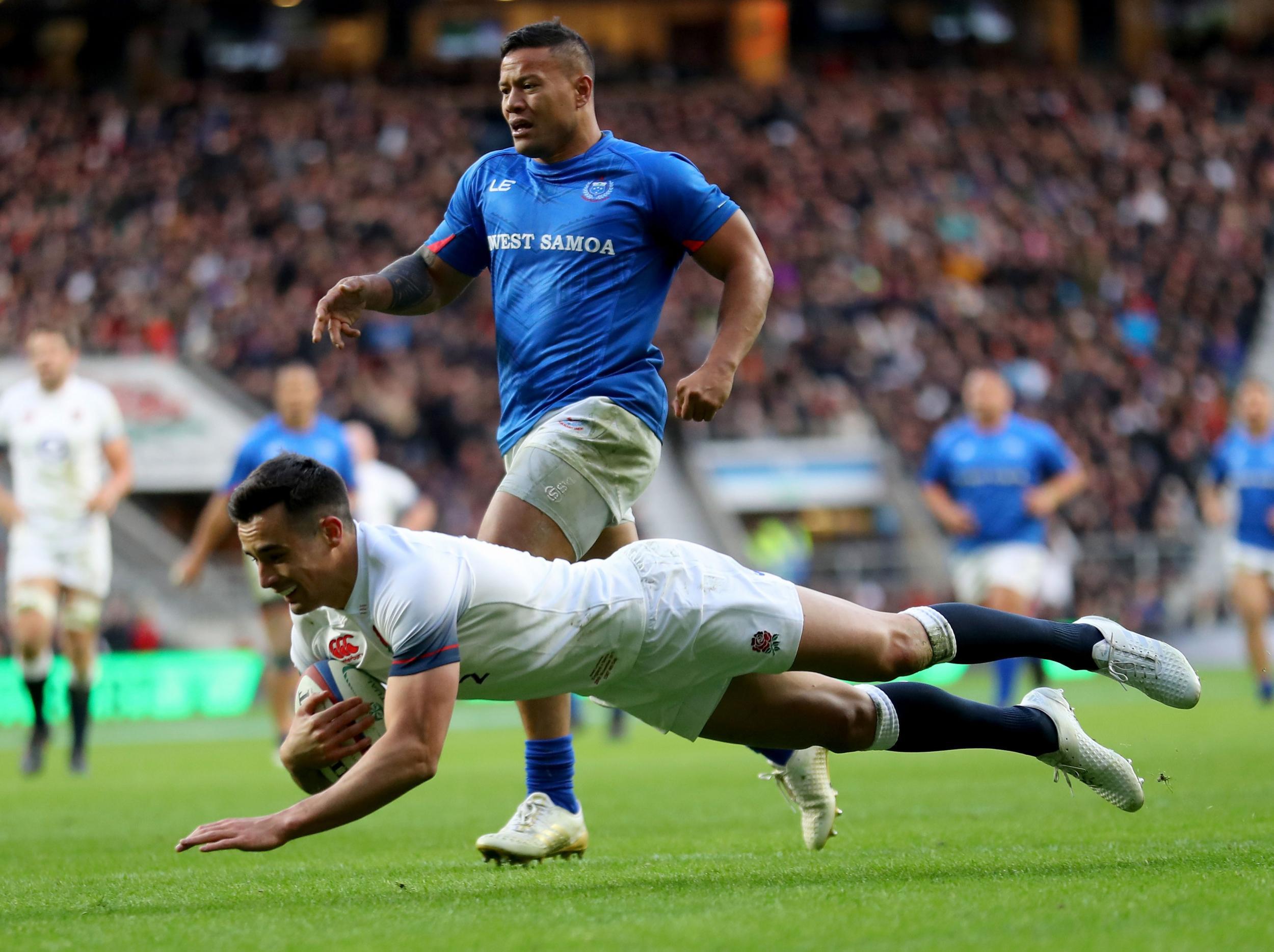 Lozowski crossed for England's second