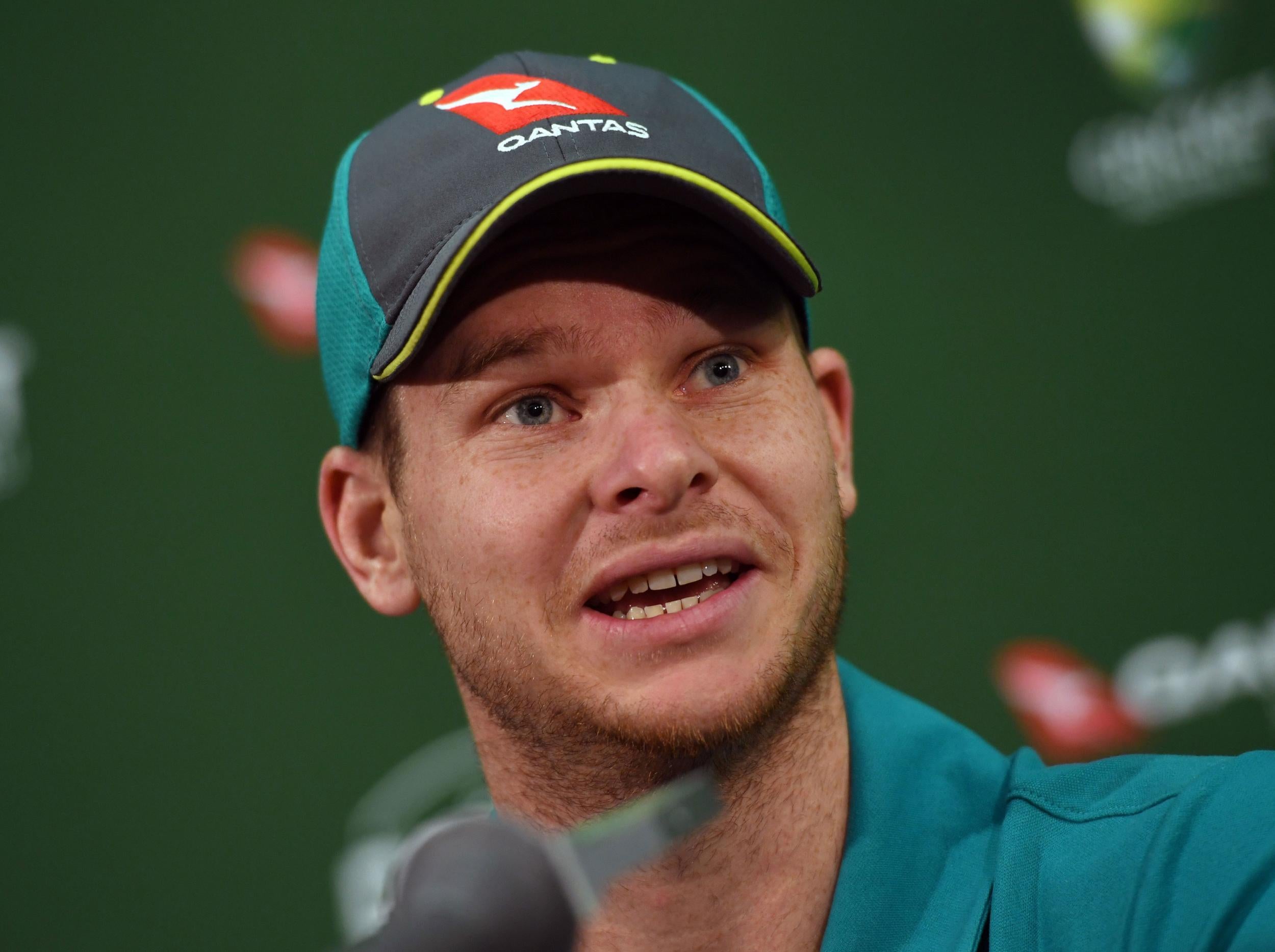 Steve Smith has hit back at James Anderson