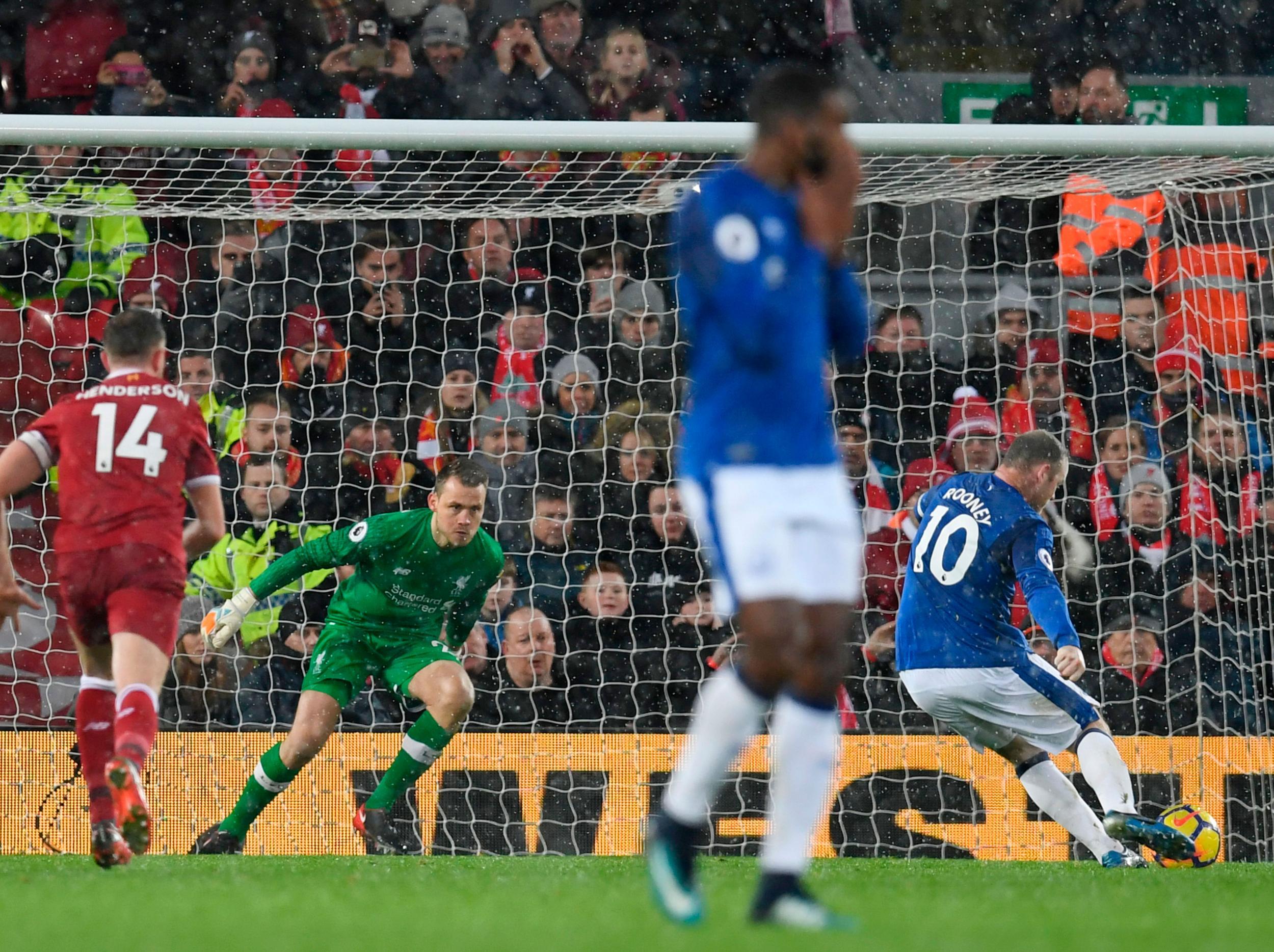 &#13;
Wayne Rooney drew Everton level from the spot &#13;