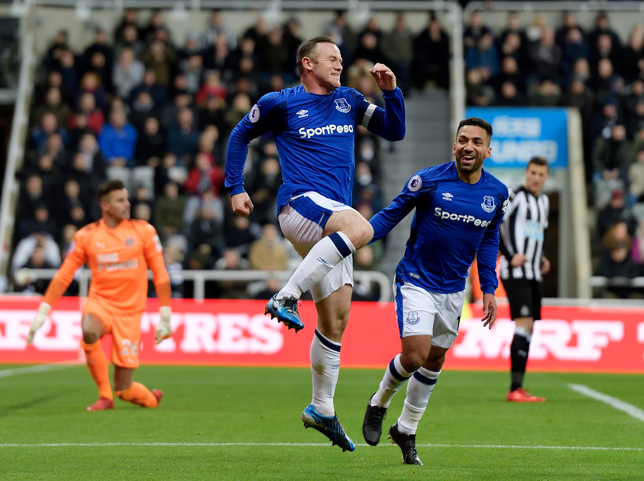 Rooney celebrates what turned out to be the winner for Everton