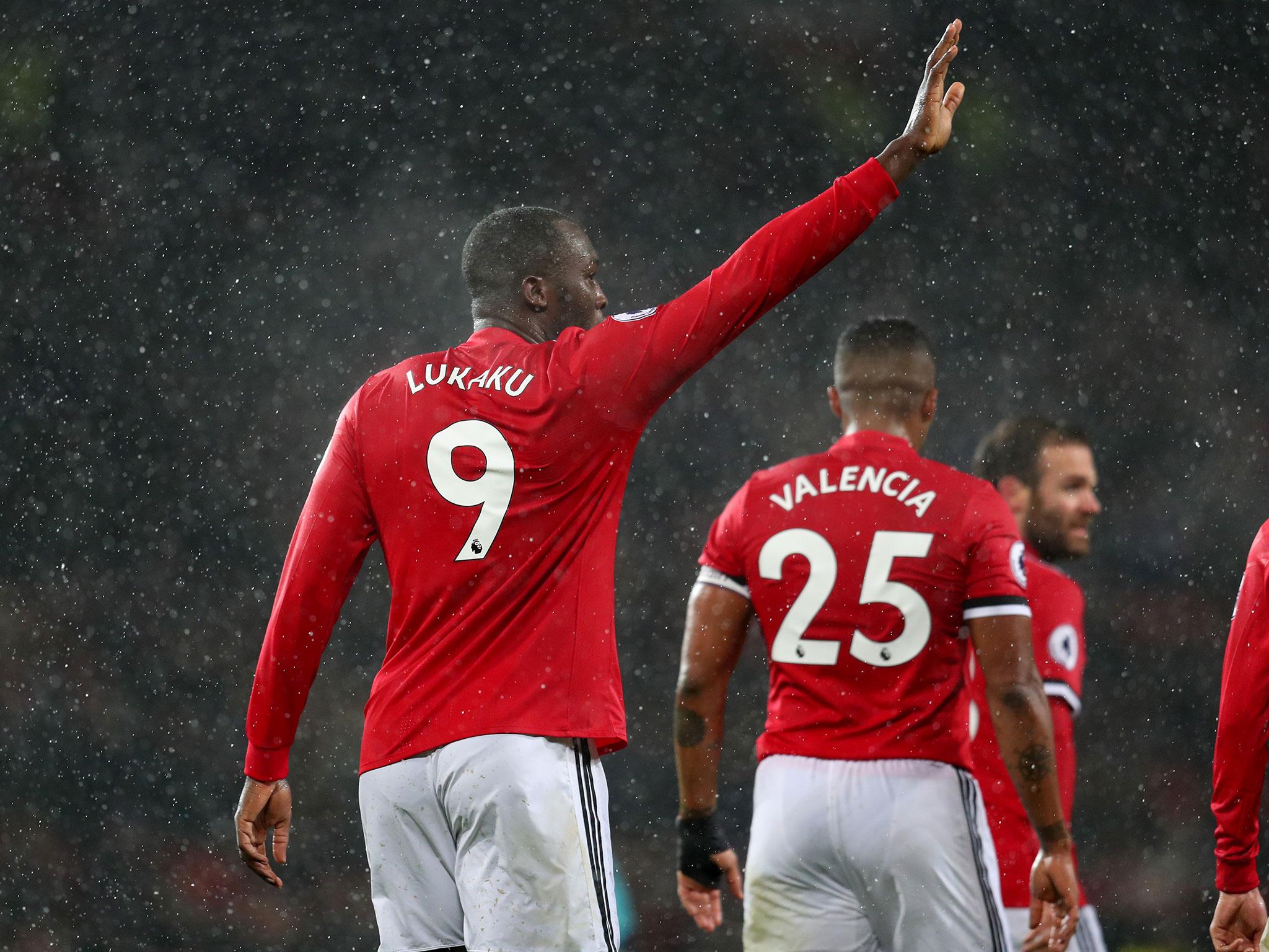 Romelu Lukaku acknowledges the Old Trafford faithful after putting United ahead