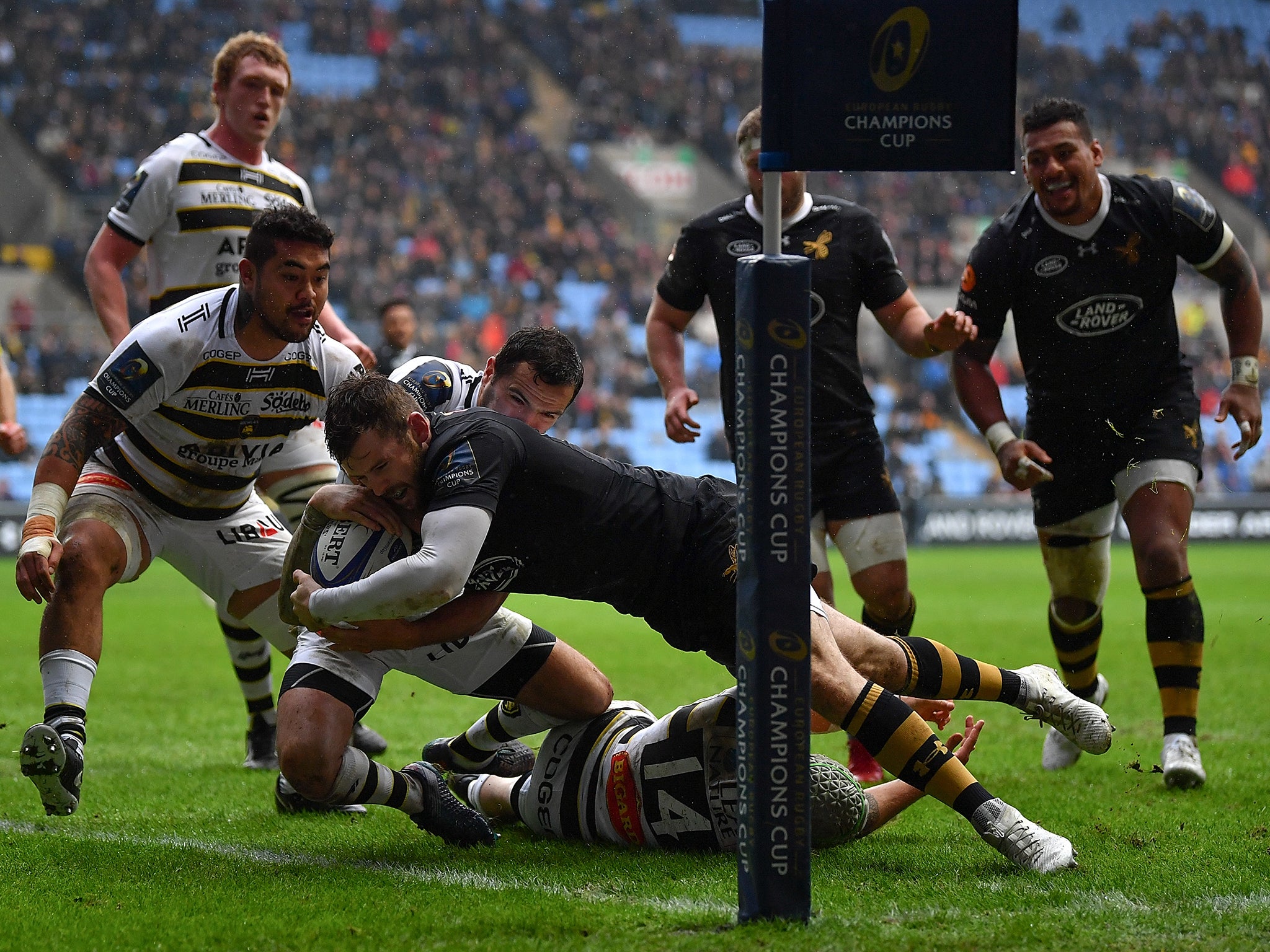 Elliot Daly suffered an ankle injury in Wasps' victory over La Rochelle on Sunday