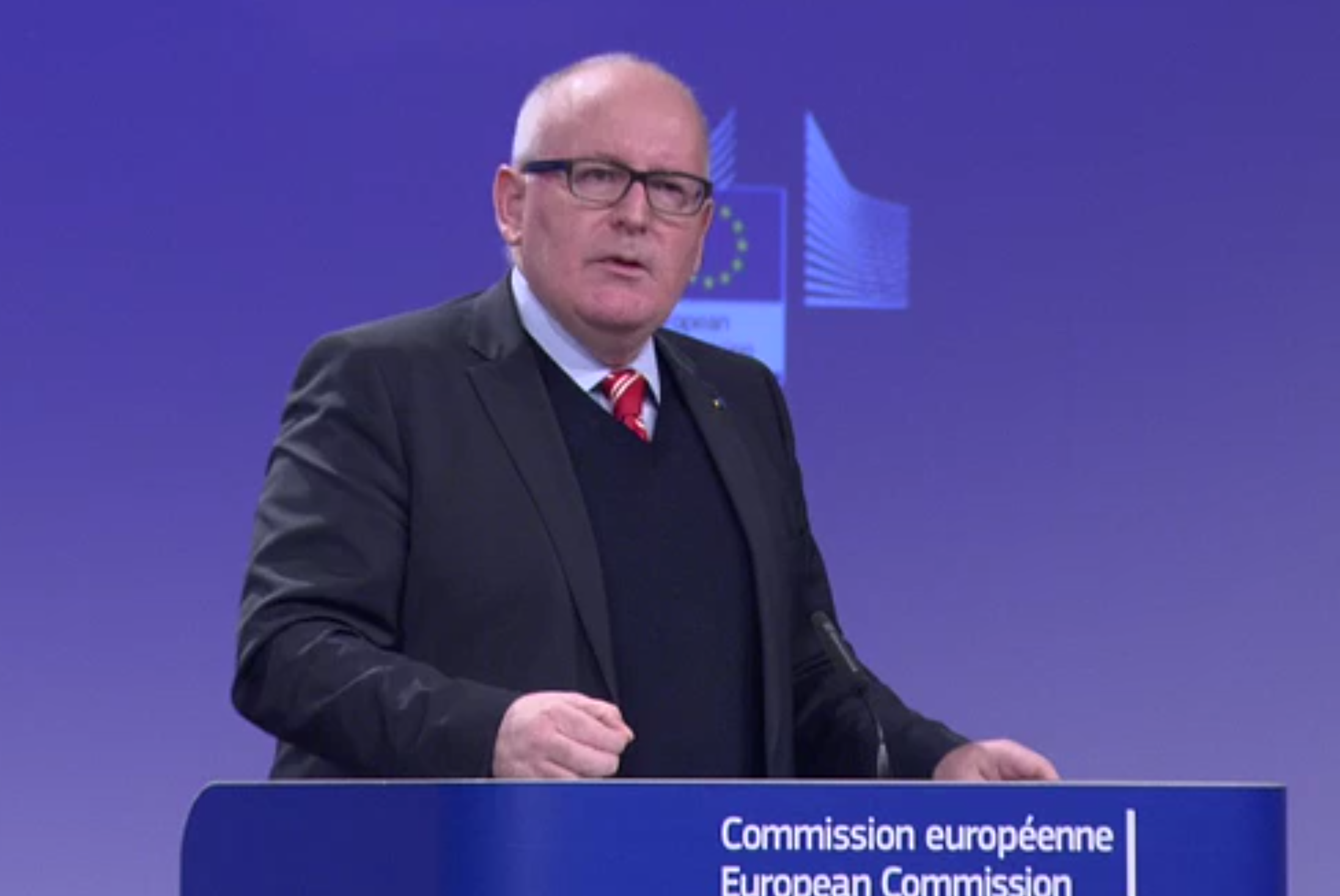 Frans Timmermans wants an EU minimum wage